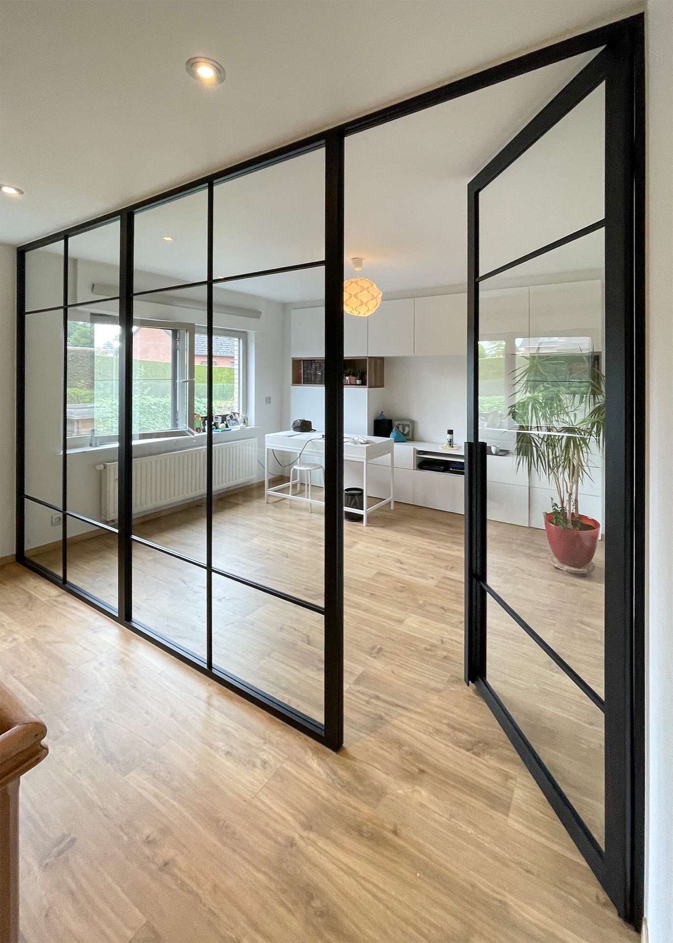 porta interna stile acciaio con vetro e telaio nero opaco: porta interna stile acciaio con telaio scuro e vetro con vista, Luxury, Design, Exclusive, Modern, Custom Made, Special, Beautiful
