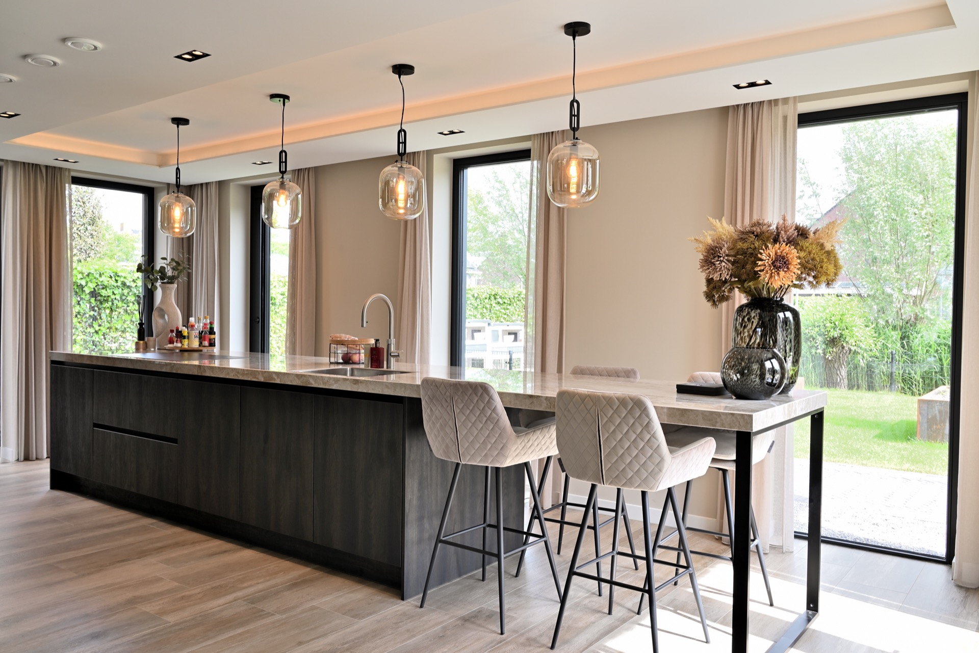 modern kitchen with marble countertop and dark wood-look cabinetry: modern kitchen with marble countertop, dark wood-look, Luxury, Design, Exclusive, Modern, Custom Made, Special, Beautiful