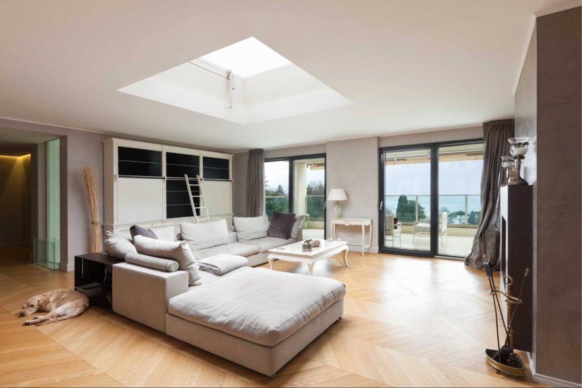 Waarom kiezen architecten vaak voor lichtkoepels in luxe villa’s?