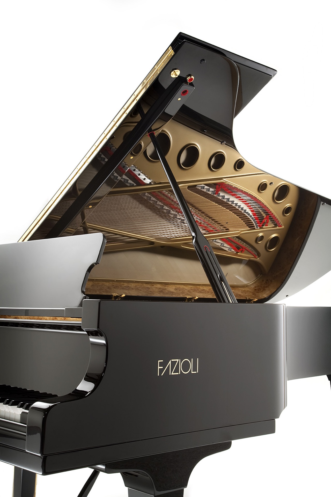 interno pianoforte a coda: primo piano di un pianoforte a coda aperto con vista su corde, zona di risonanza e accenti rossi, Luxury, Design, Exclusive, Modern, Custom Made, Special, Beautiful