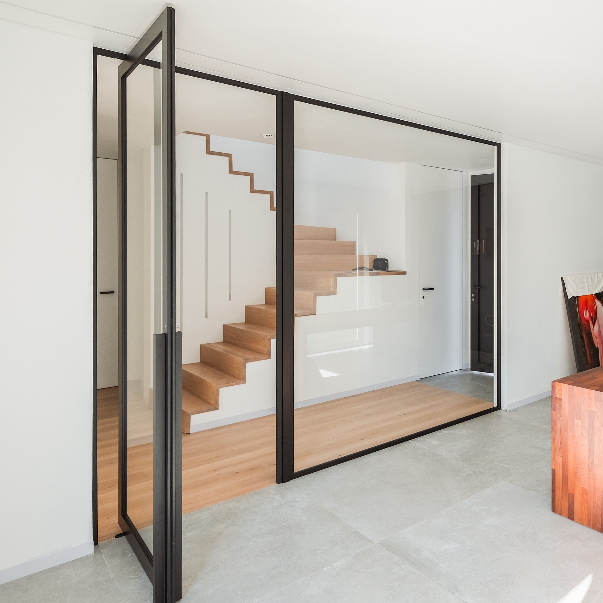 Steel look pivotdeur met zwart kozijn en glazen panelen aan buitenopening, Luxury, Design, Exclusive, Modern, Custom Made, Special, Beautiful