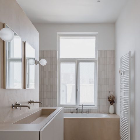 Project JC: elegante notelaar keuken en strakke badkameroplossingen