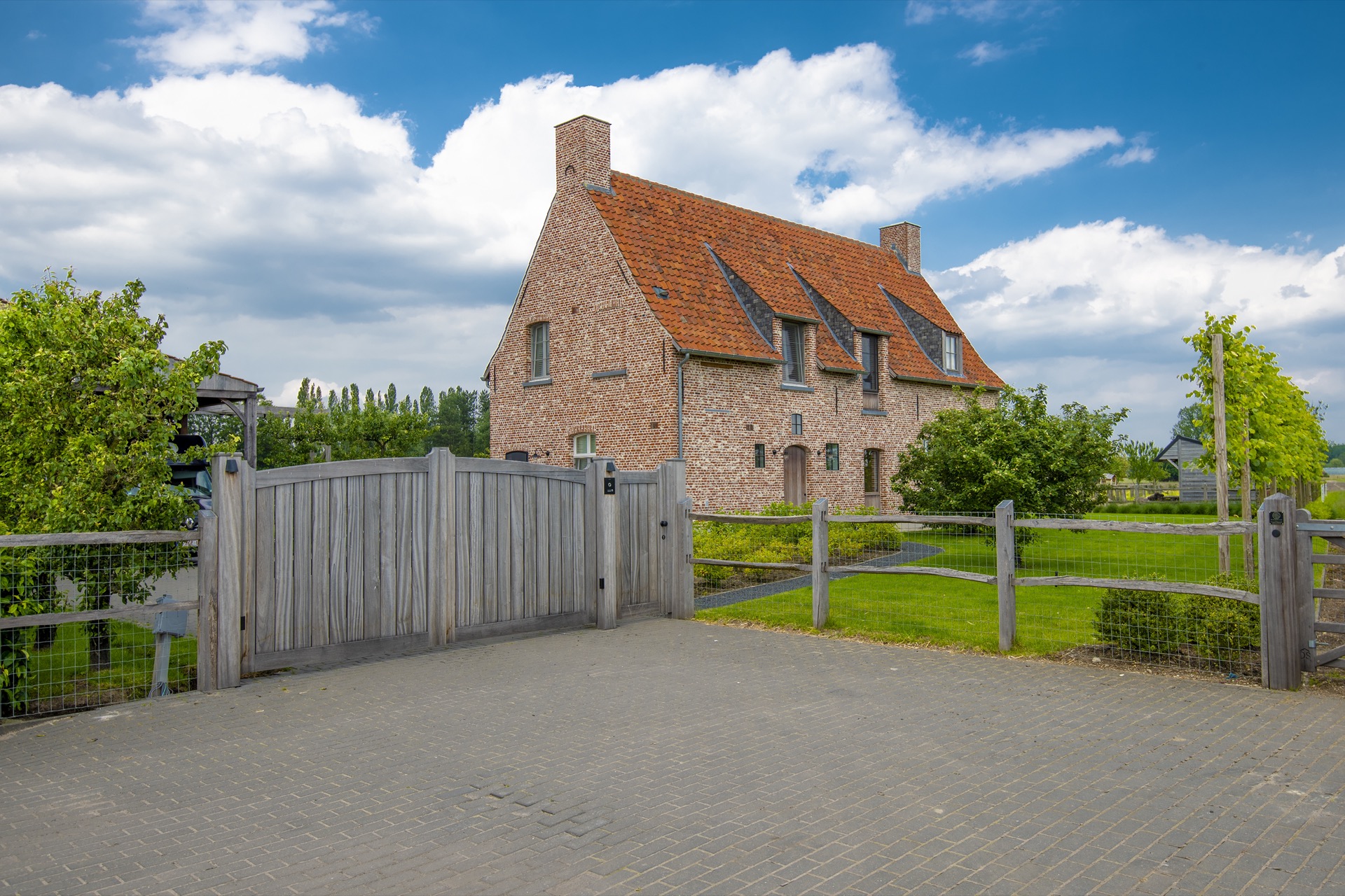 luxe toegangspoort, luxe houten poort, luxe houten hekwerk, Luxe, Design, Exclusief, Modern, Maatwerk, Bijzondere, Mooie