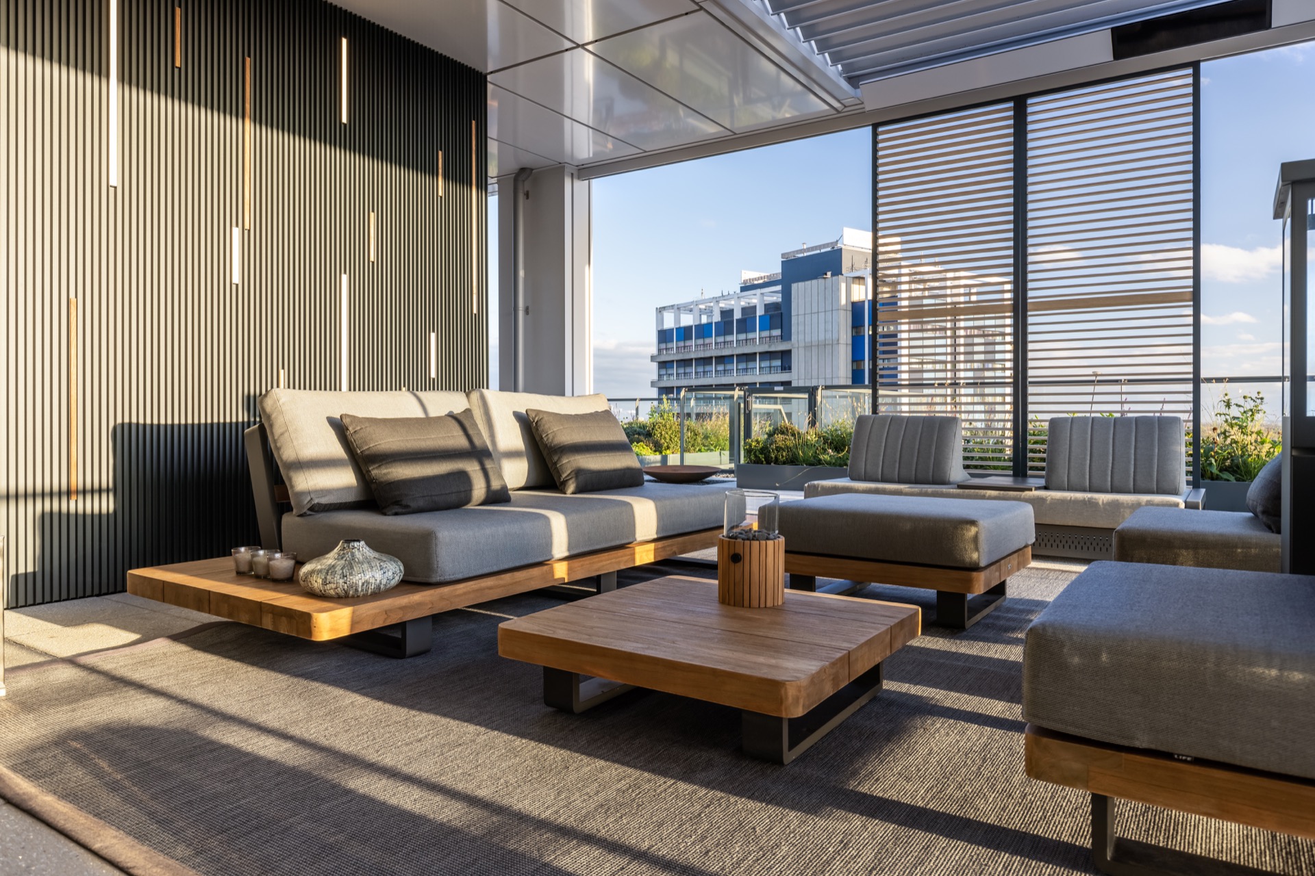 louvered roof rooftop terrace: rooftop terrace with vertical wooden slat wall, covered canopy and modern lounge, Luxe, Design, Exclusief, Modern, Maatwerk, Bijzondere, Mooie