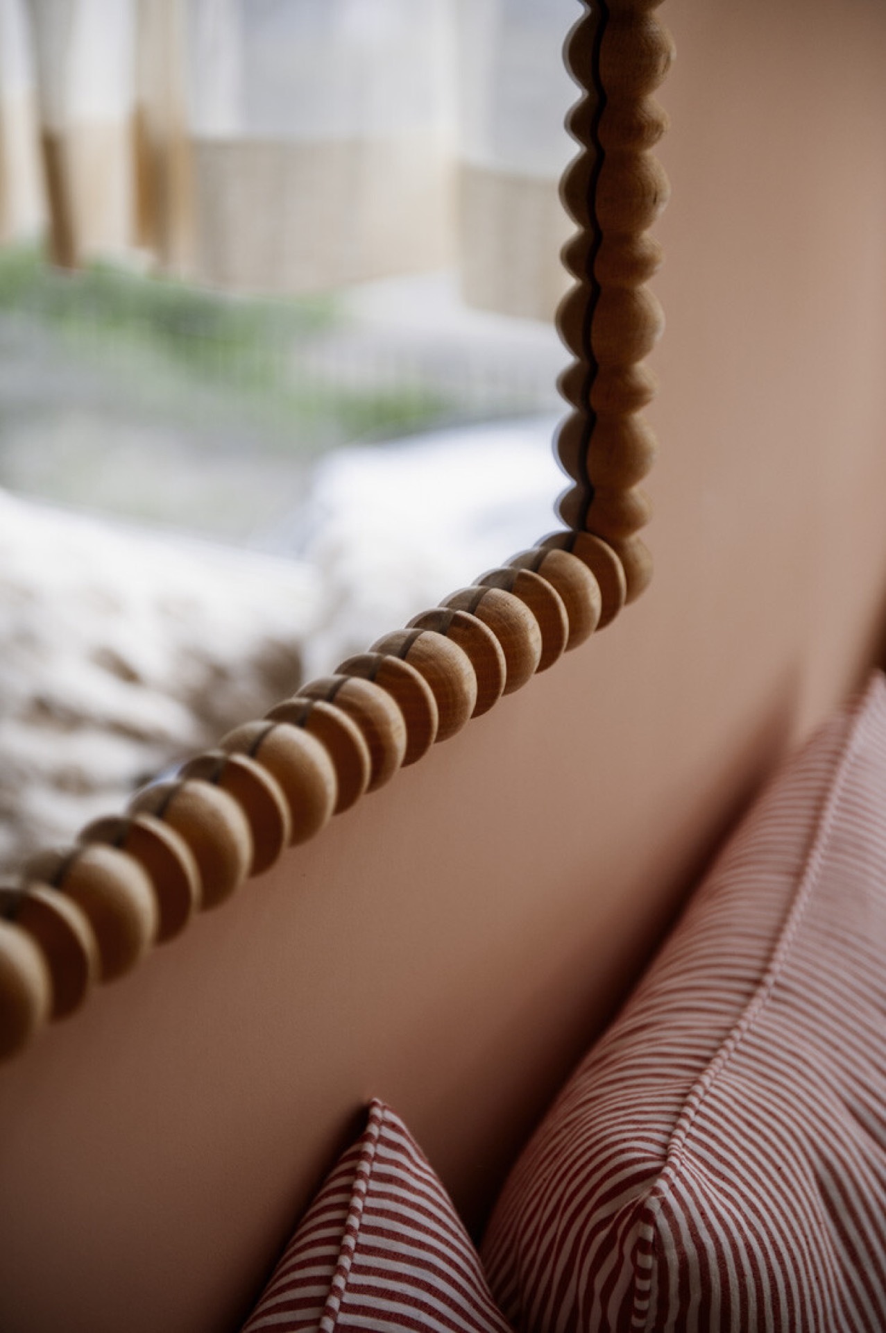 home renovation contractors: window detail with wooden curtain rail and light curtains with soft folds, Luxe, Design, Exclusief, Modern, Maatwerk, Bijzondere, Mooie