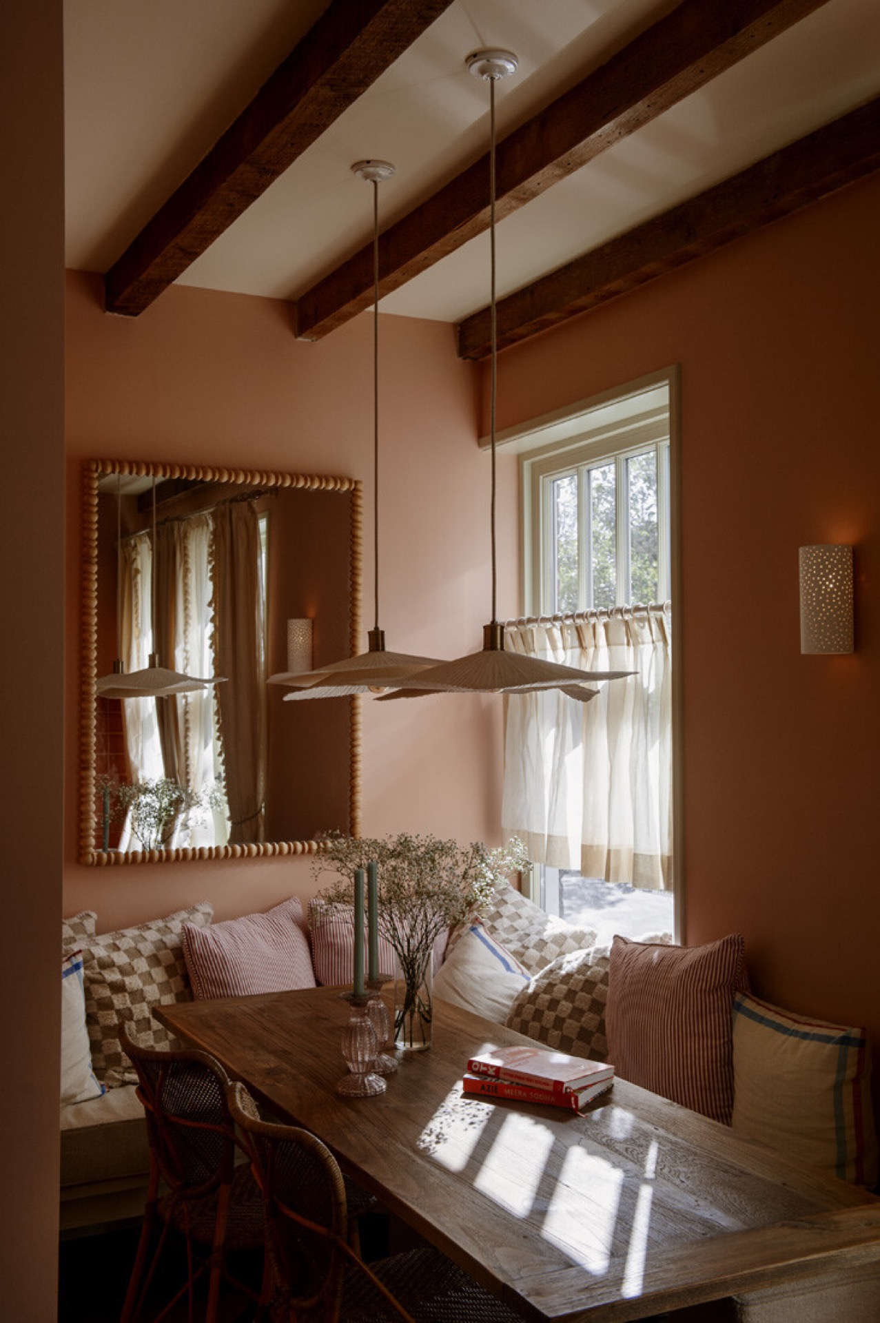 home renovation contractors: living room with warm window light, curtains and pendant light with exposed beams, Luxe, Design, Exclusief, Modern, Maatwerk, Bijzondere, Mooie