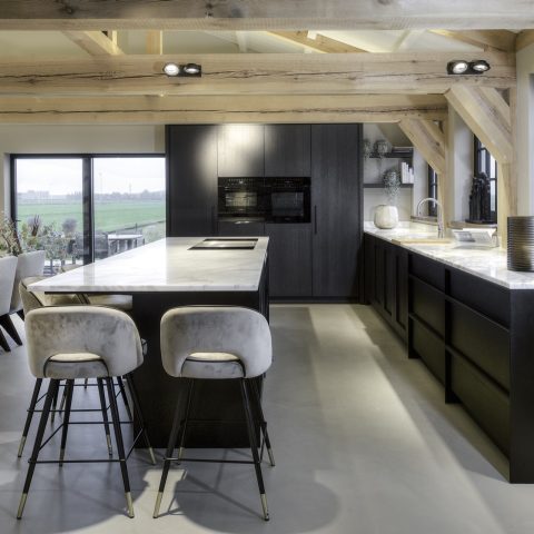 interior de granja con suelo taupe claro: luxe vloer, design vloer, beton look vloer, exclusieve vloer in moderne woning, Luxury, Design, Exclusive, Modern, Custom Made, Special, Beautiful