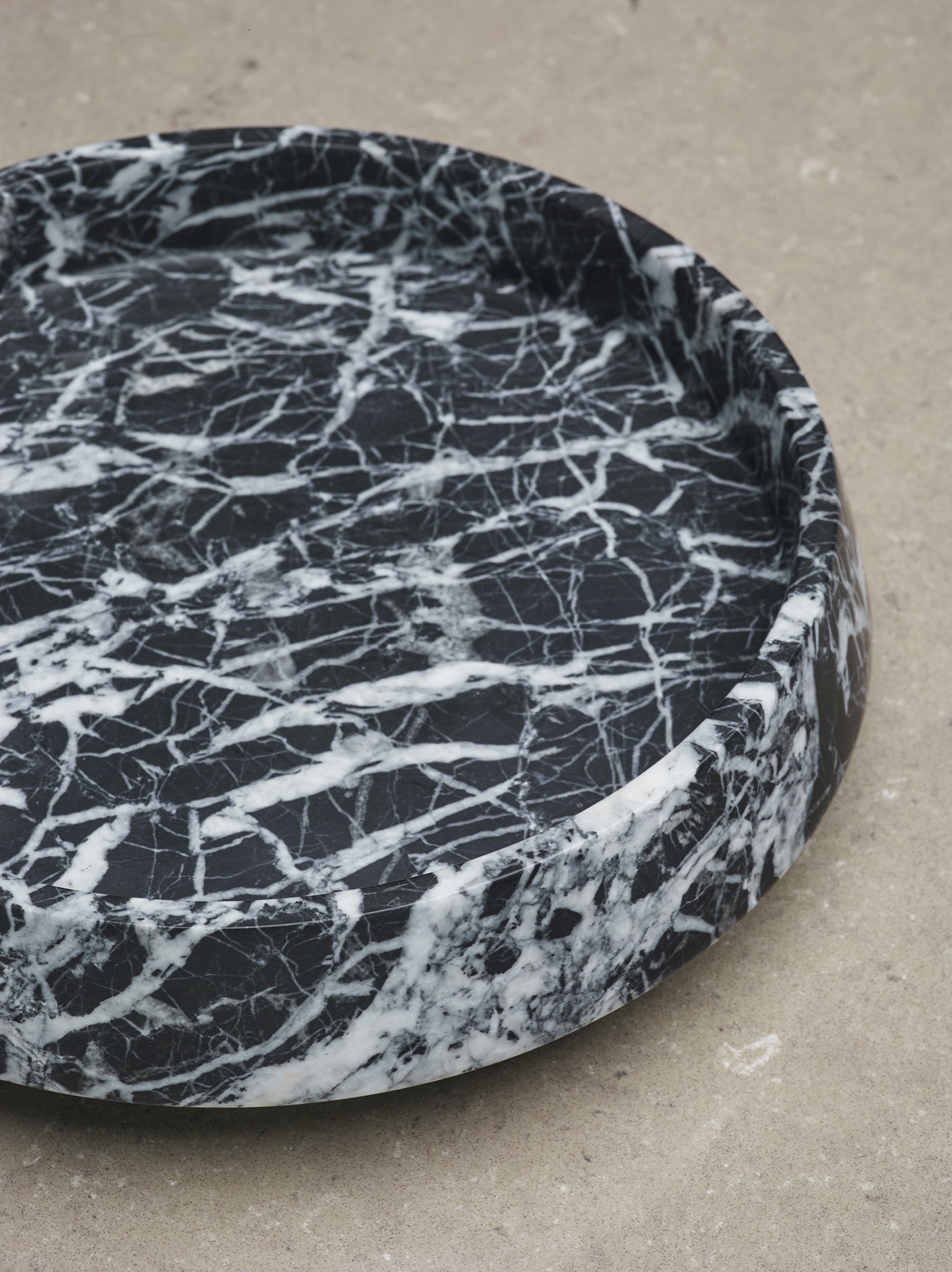 accessori per bagno effetto marmo nero con venature bianche: mobile bagno bianco moderno con accessori in marmo nero effetto, Luxury, Design, Exclusive, Modern, Custom Made, Special, Beautiful