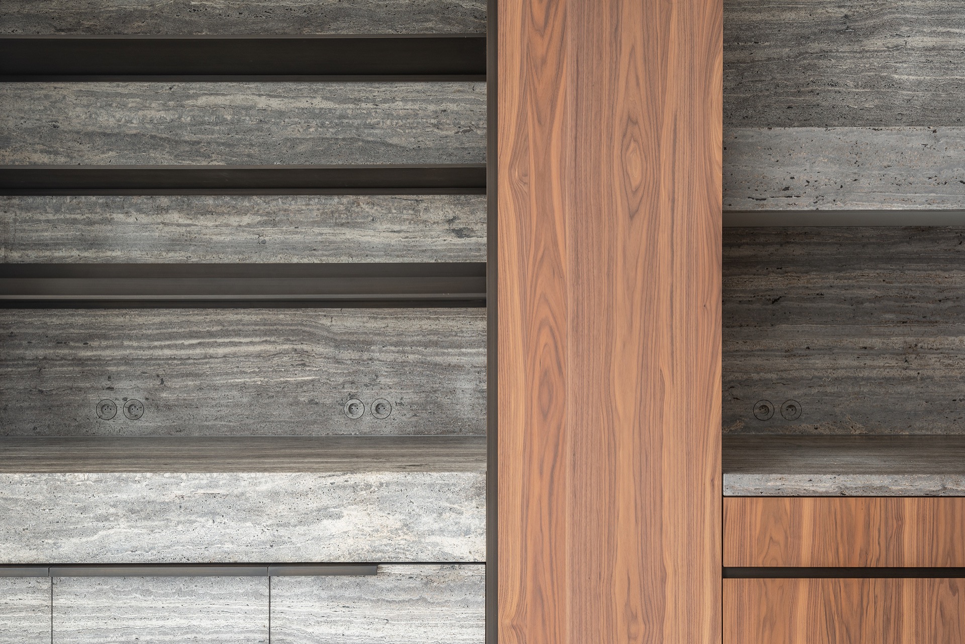 penthouse interior renovation: close-up of walnut panel next to a natural stone wall with horizontal joints, Luxe, Design, Exclusief, Modern, Maatwerk, Bijzondere, Mooie
