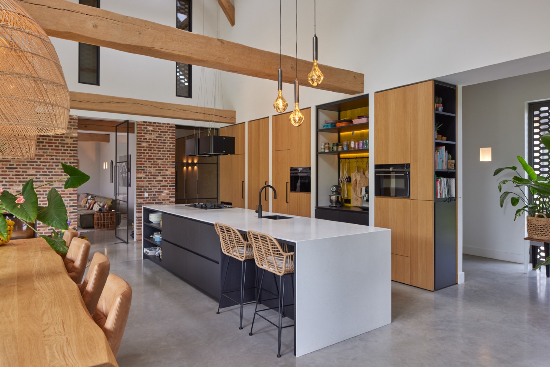 mediterranean-inspired interior with natural light and exposed wooden beams: kitchen countertop with sink, pendant light and, Luxe, Design, Exclusief, Modern, Maatwerk, Bijzondere, Mooie