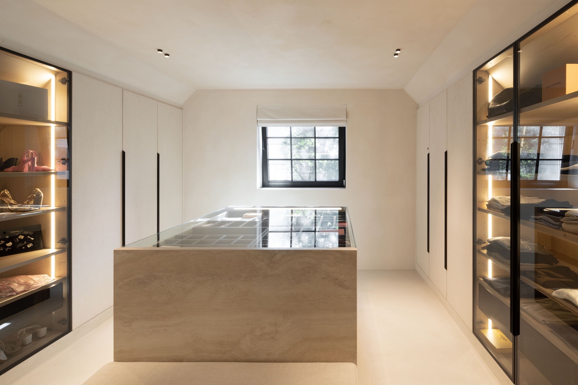 microtopping interno: armadiature integrate e divisorio in vetro in zona walk-in con doccetta a soffitto, Luxury, Design, Exclusive, Modern, Custom Made, Special, Beautiful