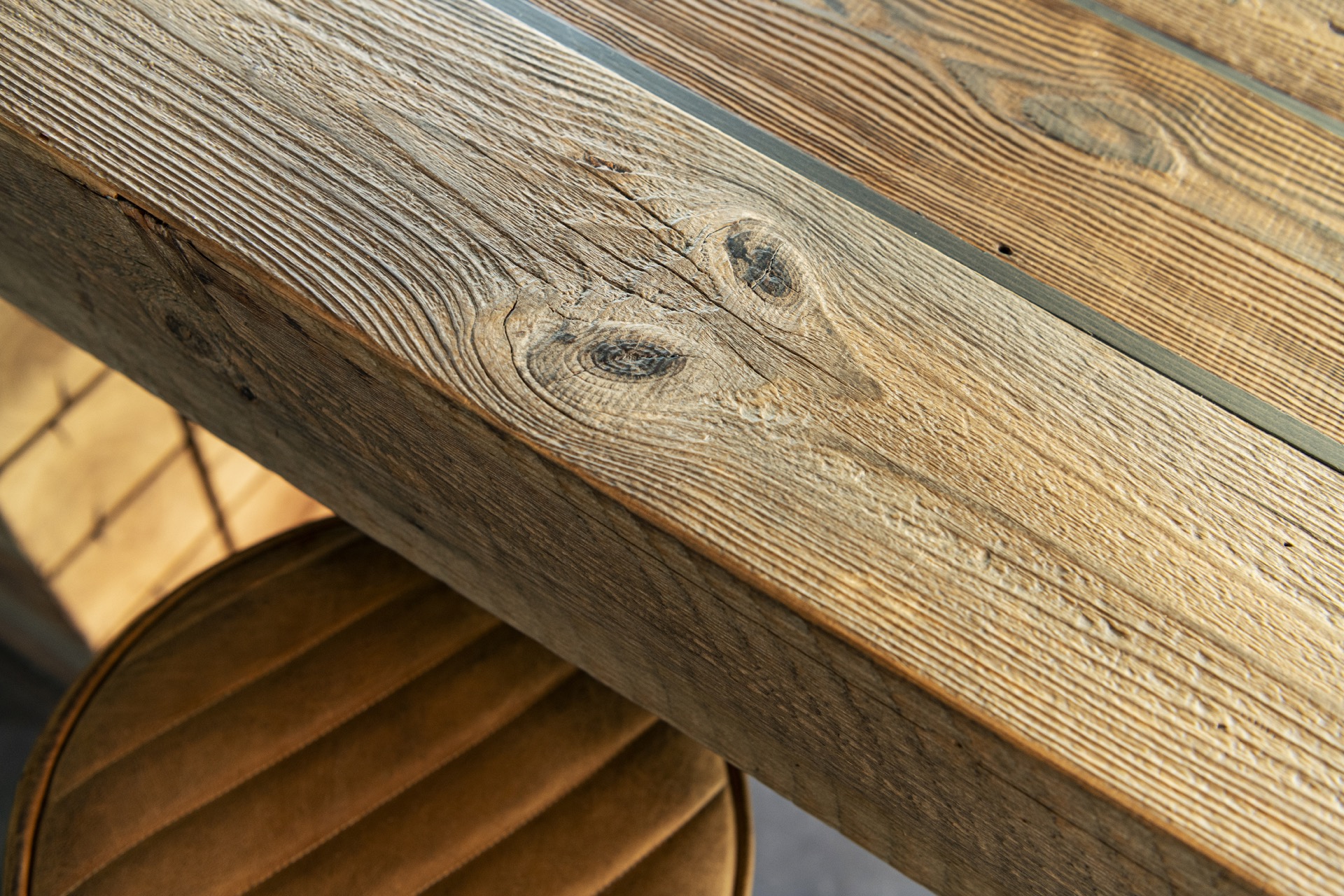 cucina in barnwood misto: inquadratura estrema del barnwood con venature e scanalature visibili, Luxury, Design, Exclusive, Modern, Custom Made, Special, Beautiful