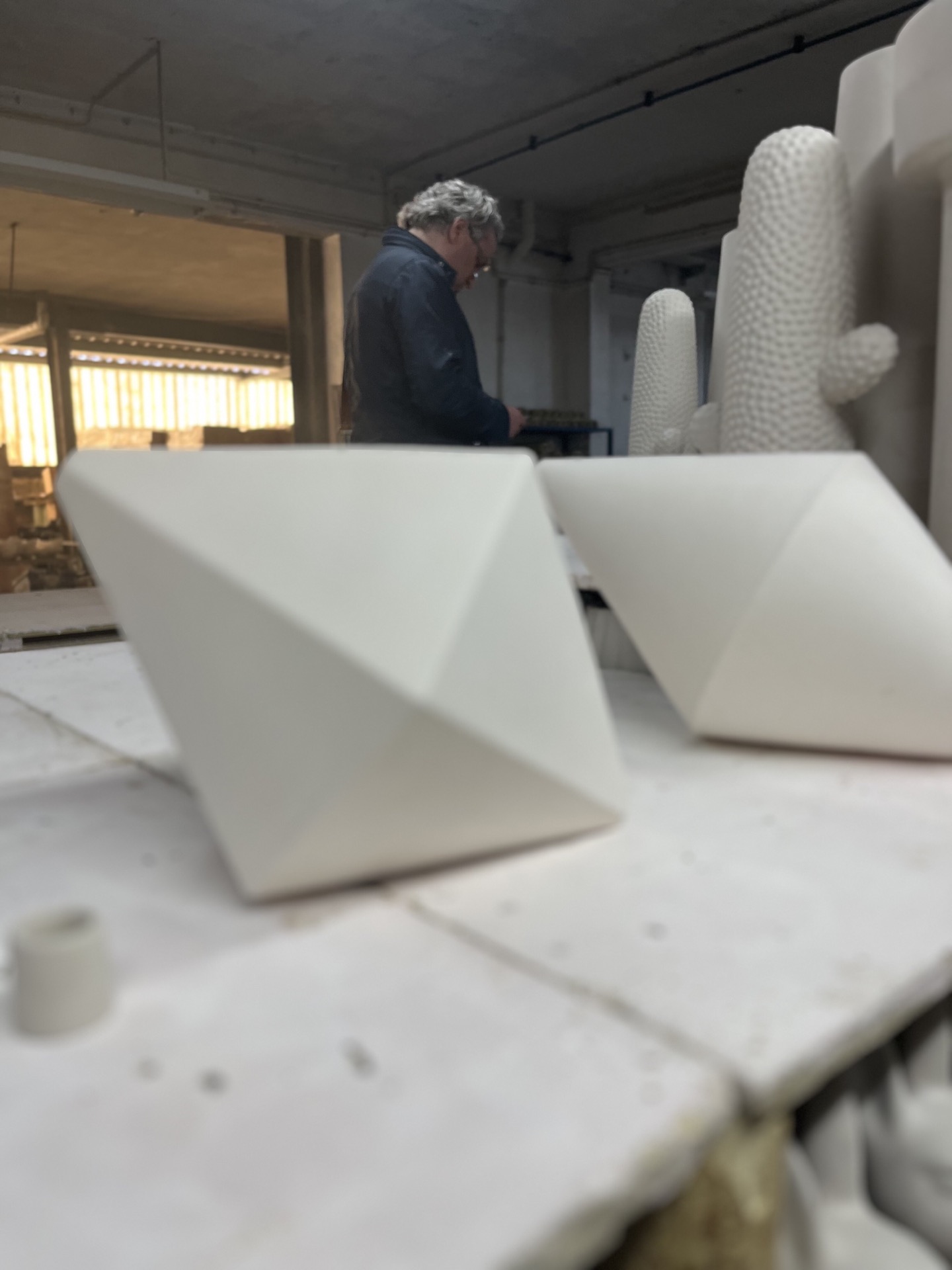 tenda di perle fatta a mano in ceramica e legno: creazione di sculture in ceramica in laboratorio, Luxury, Design, Exclusive, Modern, Custom Made, Special, Beautiful