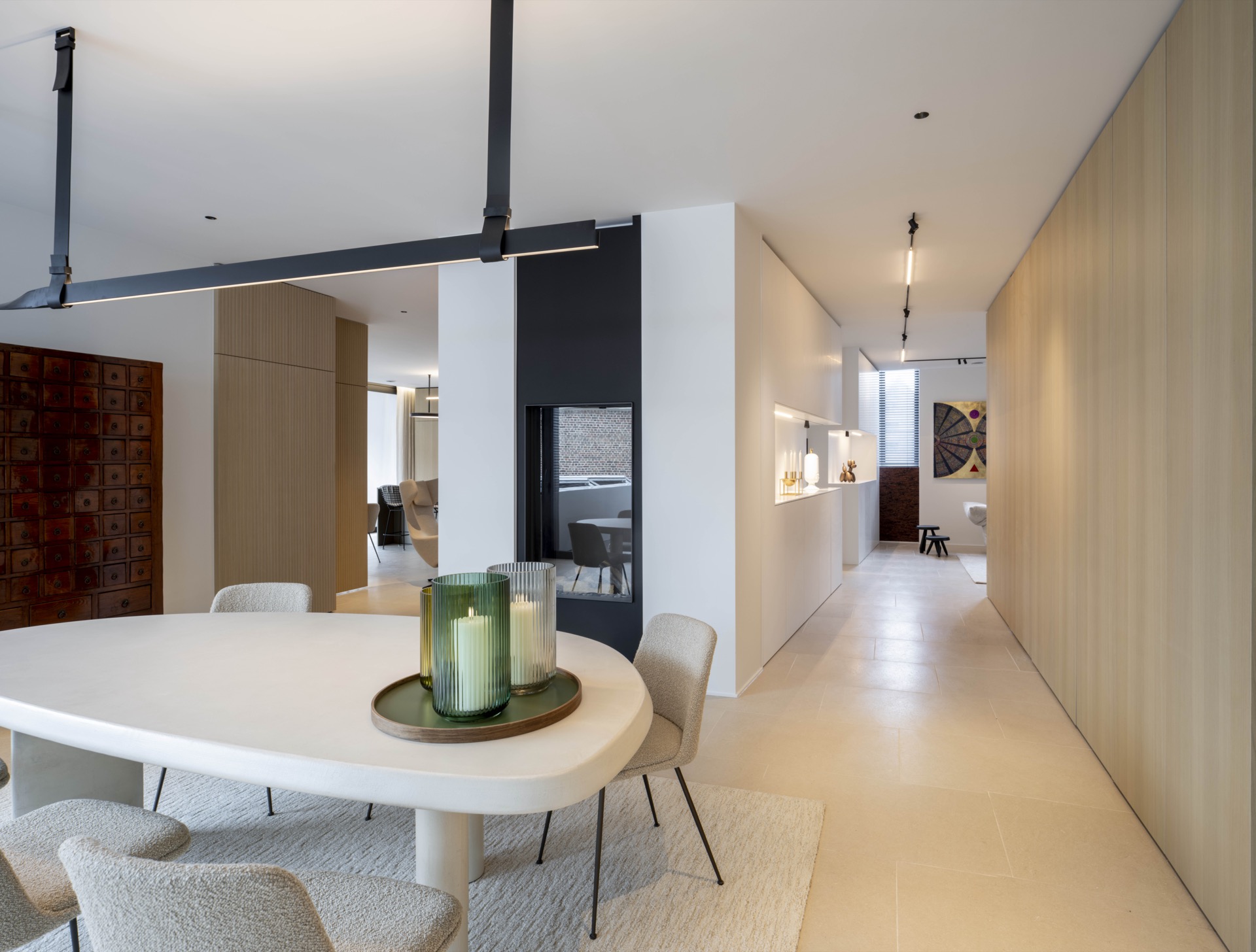 ristrutturazione casa: camera da letto principale con grande parete di arte e illuminazione soffusa, Luxury, Design, Exclusive, Modern, Custom Made, Special, Beautiful