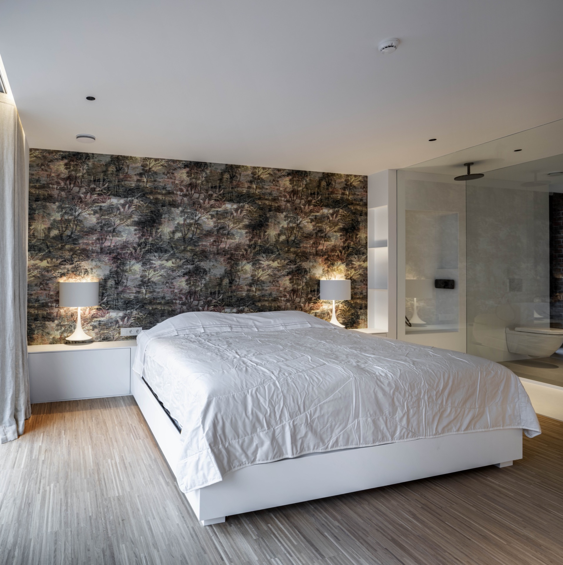 ristrutturazione casa: balcone con vista sulla città e design minimalista, Luxury, Design, Exclusive, Modern, Custom Made, Special, Beautiful