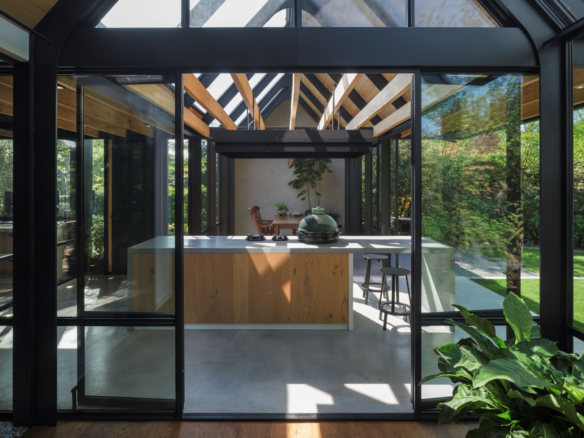 interno-esterno casa: cucina interna-esterni con grandi finestr e piano di lavoro moderno, Luxury, Design, Exclusive, Modern, Custom Made, Special, Beautiful