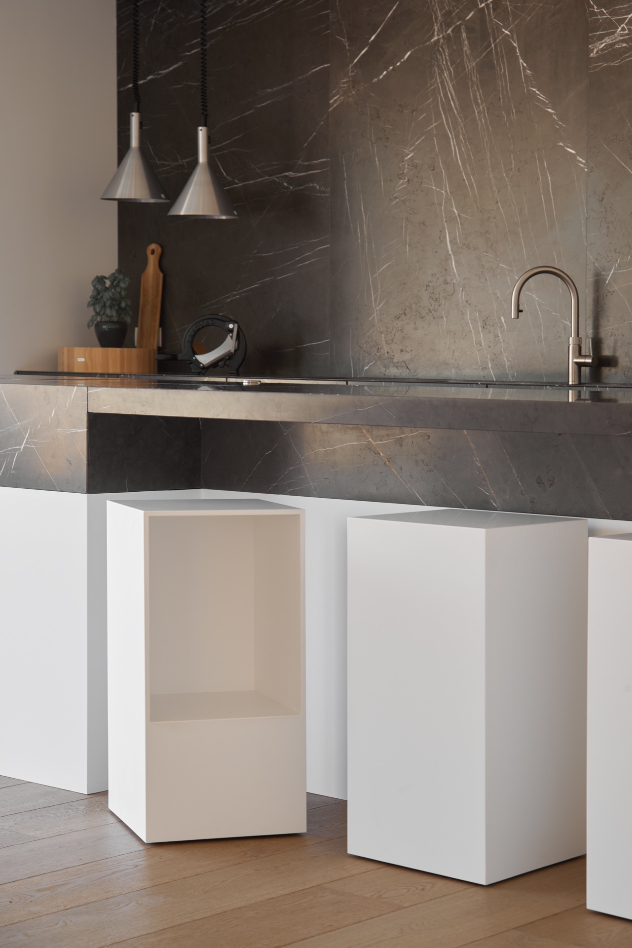 Design cucina in marmo: dettaglio del piano in marmo con finitura elegante in cucina, Luxury, Design, Exclusive, Modern, Custom Made, Special, Beautiful