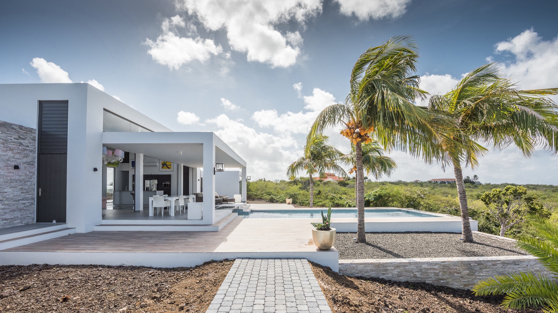 villa moderna con piscina: terrazza con pavimento in legno, vista paesaggistica, design moderno, Luxe, Design, Exclusief, Modern, Maatwerk, Bijzondere, Mooie