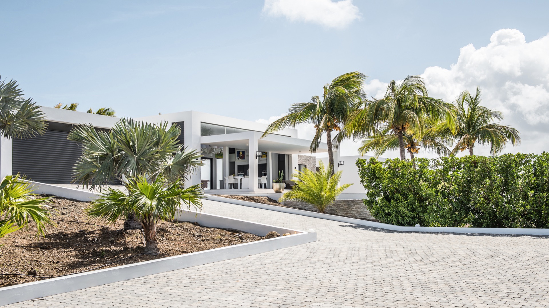 villa moderna con piscina: terrazza con zona soggiorno, vista, design moderno, Luxe, Design, Exclusief, Modern, Maatwerk, Bijzondere, Mooie