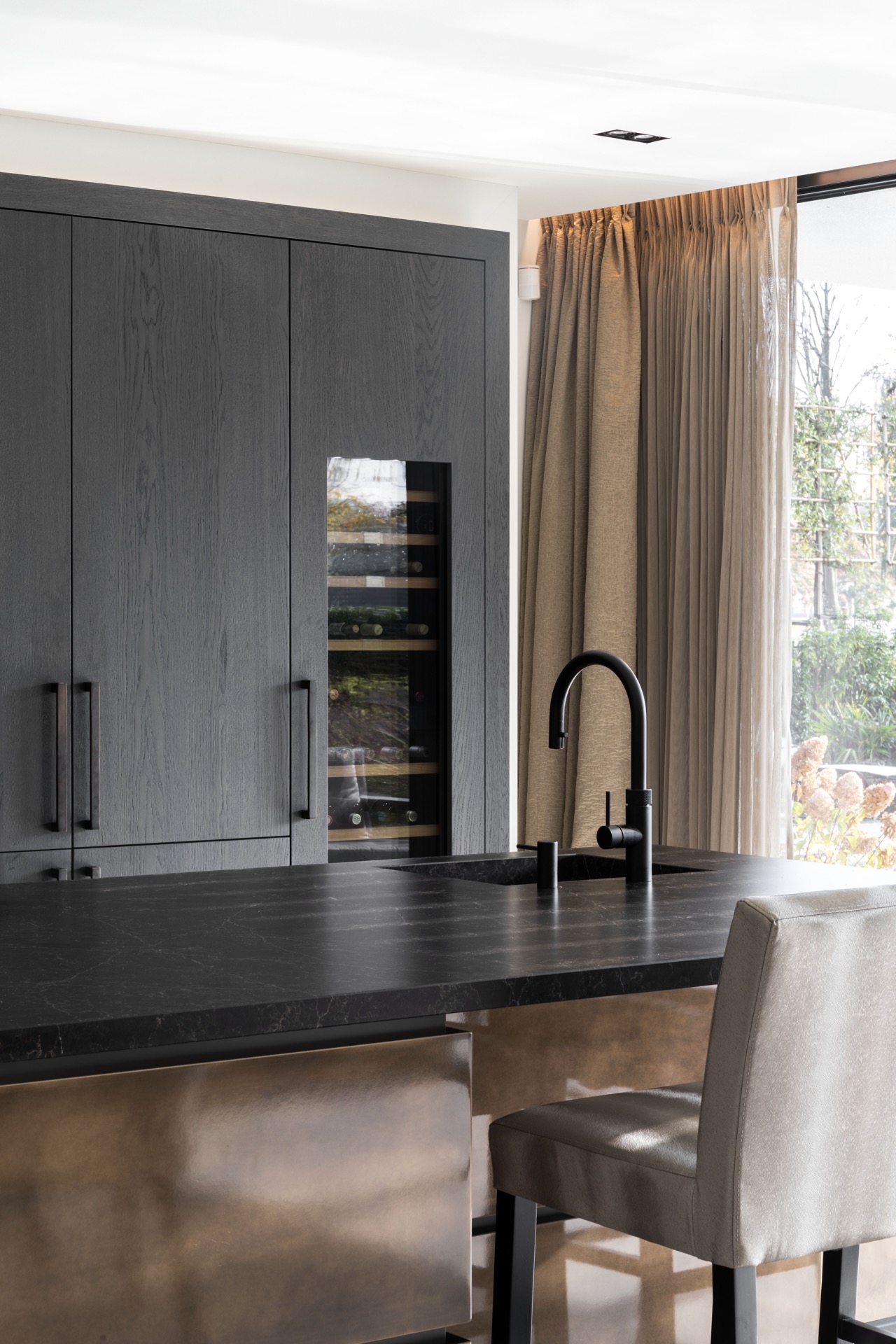design casa moderna: soggiorno con grandi finestre e vista sul giardino, Luxury, Design, Exclusive, Modern, Custom Made, Special, Beautiful