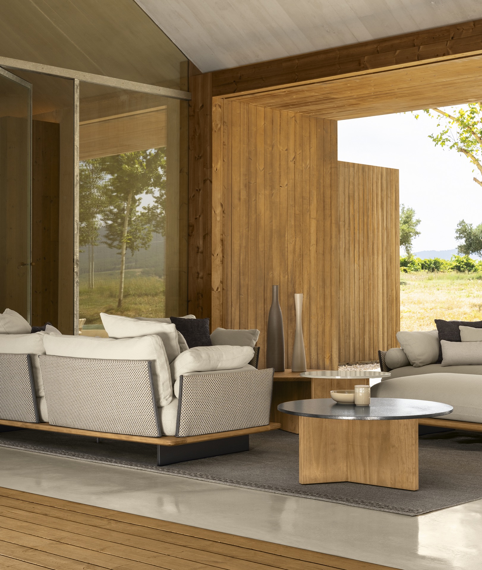 casa in legno moderna: giardino e paesaggio ampio con alberi e spazio aperto, Luxe, Design, Exclusief, Modern, Maatwerk, Bijzondere, Mooie