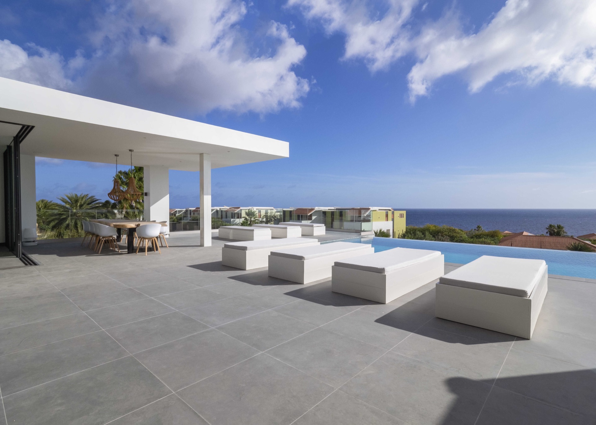 architettura moderna: camera di lusso con vista sul mare e balcone in villa moderna, Luxury, Design, Exclusive, Modern, Custom Made, Special, Beautiful