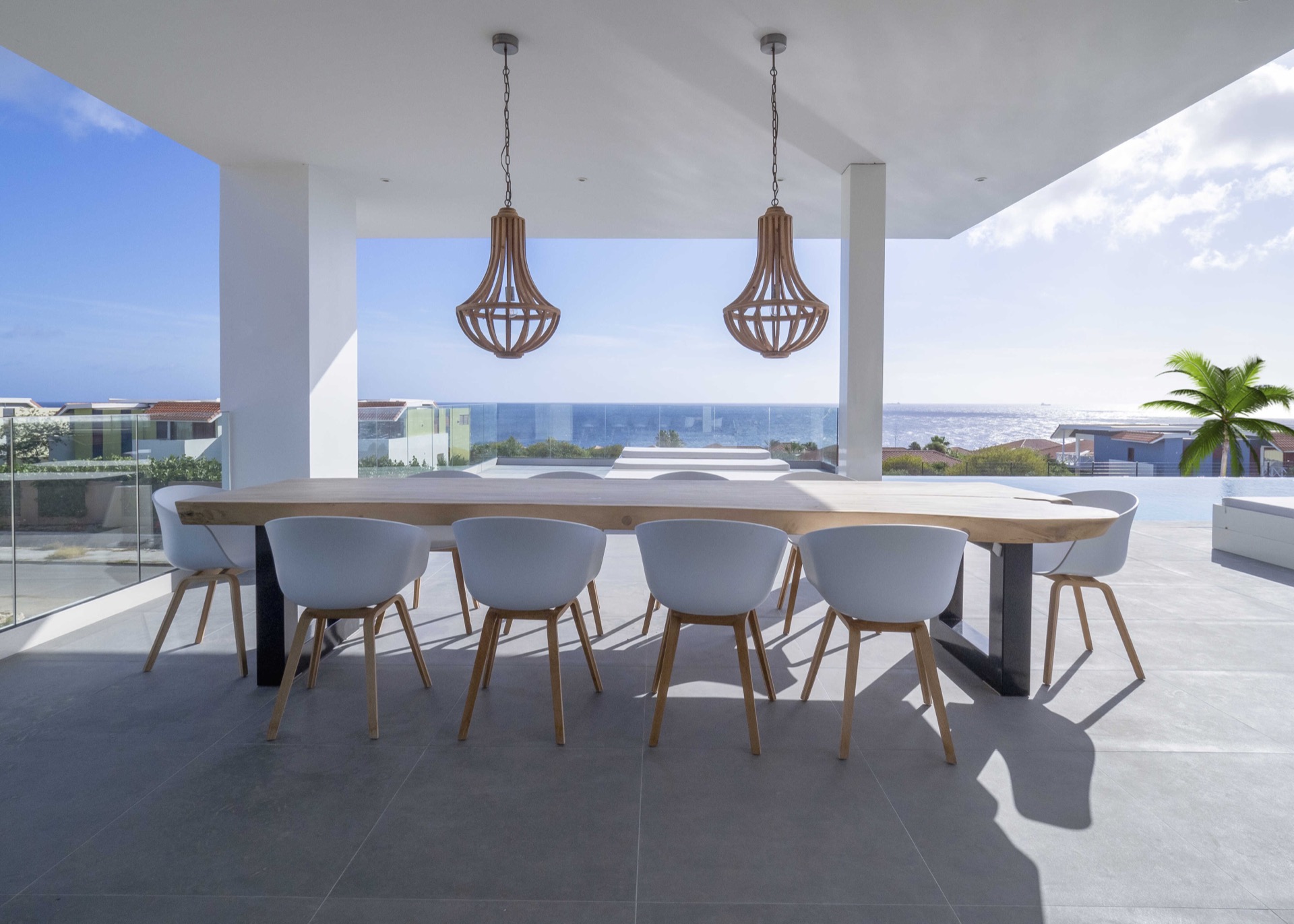 architettura moderna: soggiorno di lusso con grandi finestre e vista mare, Luxury, Design, Exclusive, Modern, Custom Made, Special, Beautiful