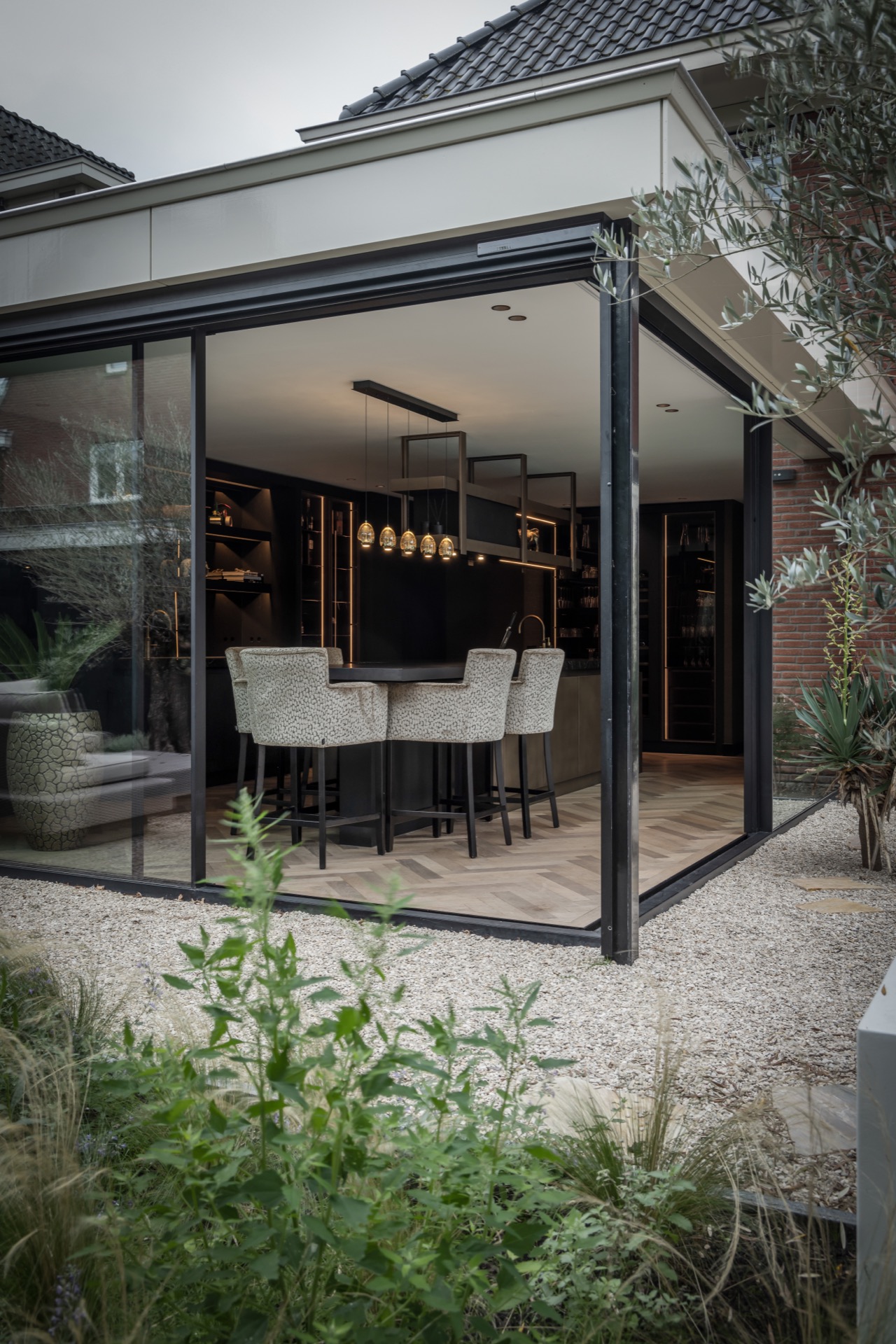 casa moderna: estensione in vetro con giardino e ghiaia fuori, Luxury, Design, Exclusive, Modern, Custom Made, Special, Beautiful