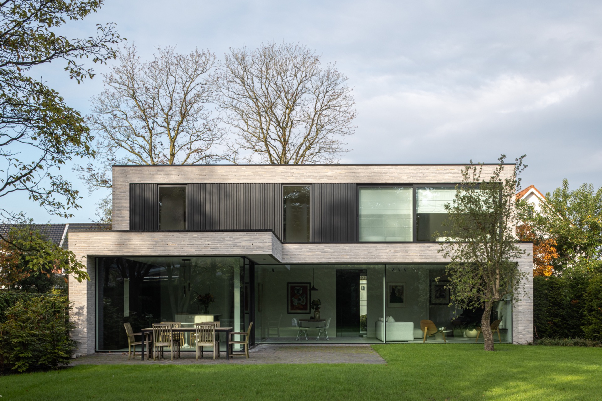 progetto casa moderna: camera da letto moderna con grandi finestre e vista sul giardino con pavimento in legno, Luxury, Design, Exclusive, Modern, Custom Made, Special, Beautiful