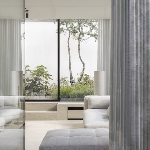 Marmer en travertijn – Architectslab: House LL