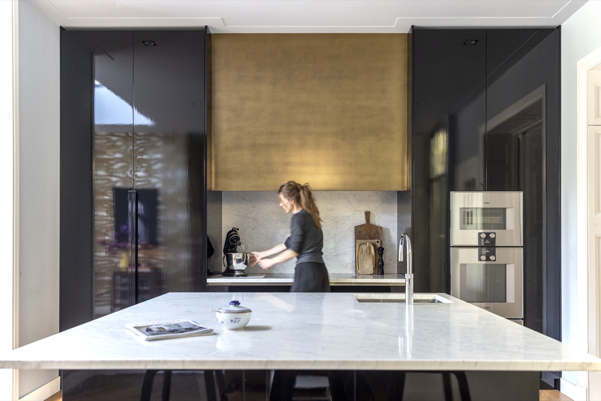 home extension design: modern kitchen with marble countertop and glossy black cabinets, lit by natural light., Luxury, Design, Exclusive, Modern, Custom Made, Special, Beautiful