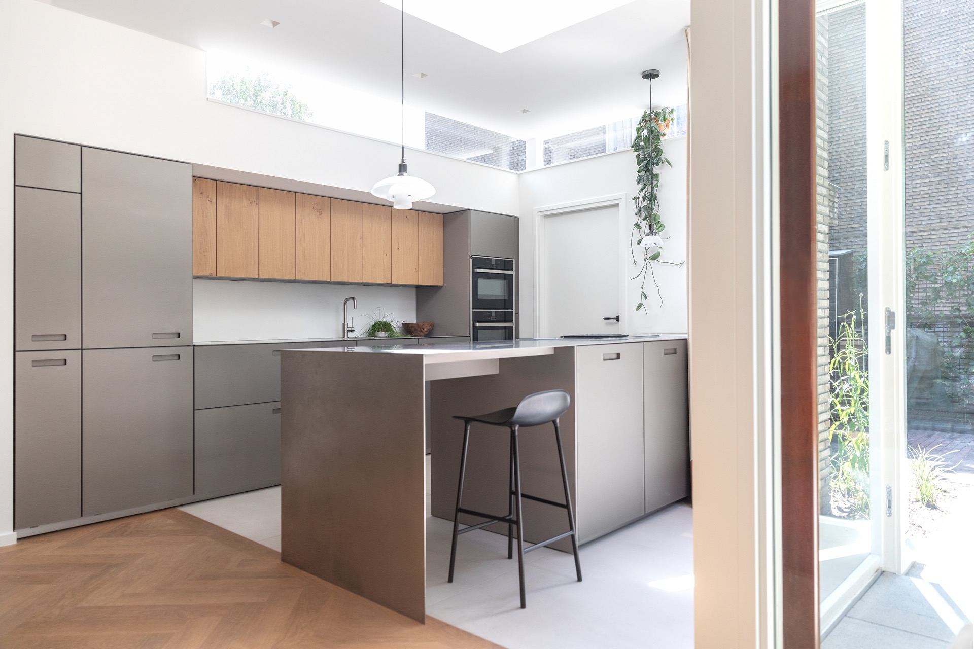 ampliamento casa moderno: interno cucina con grandi porte in vetro e design minimalista, Luxury, Design, Exclusive, Modern, Custom Made, Special, Beautiful