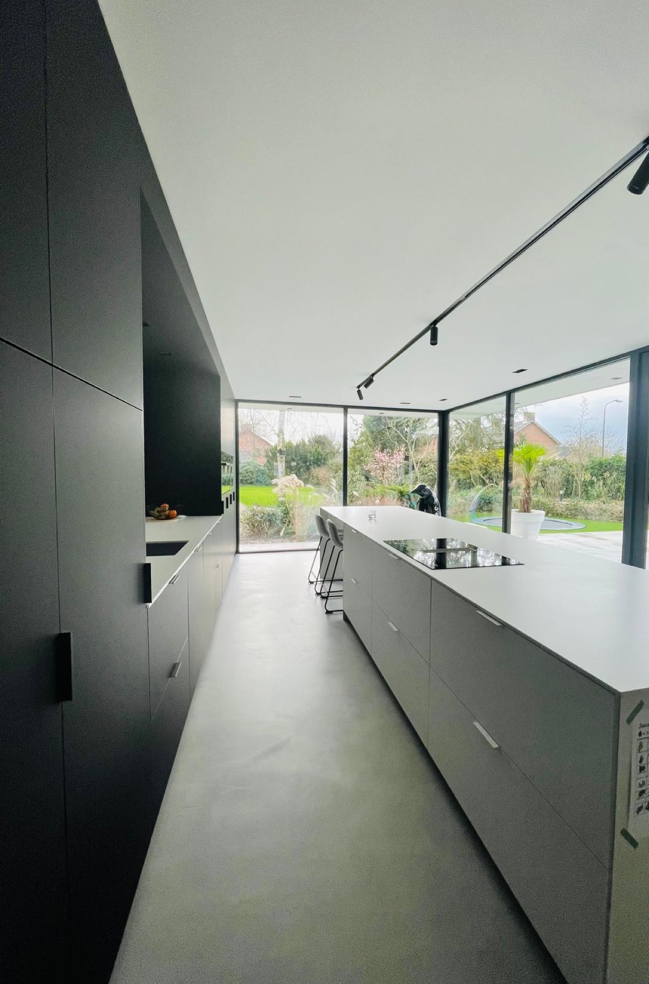casa moderna: cucina moderna con isola centrale e armadi a muro, Luxury, Design, Exclusive, Modern, Custom Made, Special, Beautiful