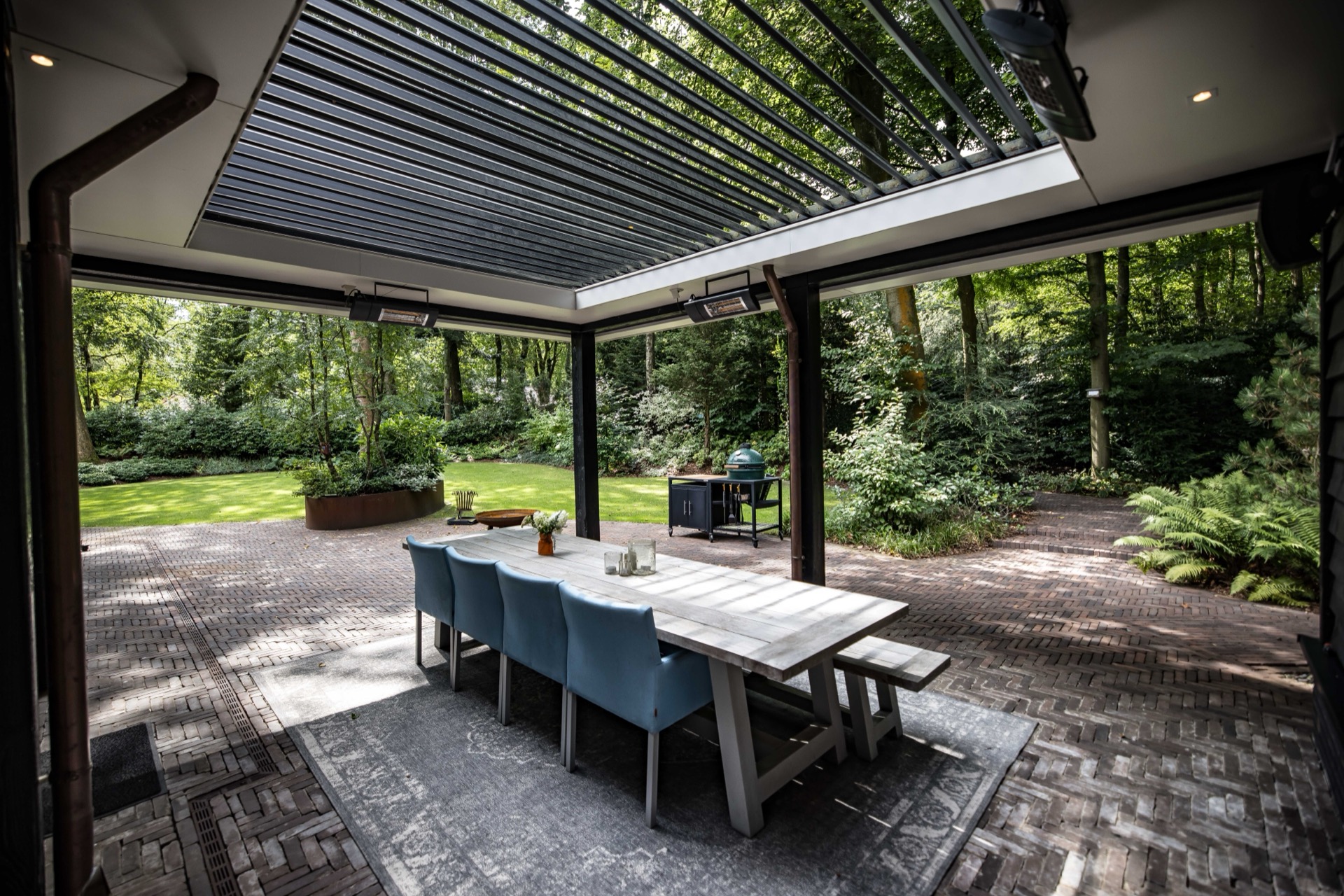 giardino con copertura: giardino moderno con copertura esterna e mobili da giardino, Luxury, Design, Exclusive, Modern, Custom Made, Special, Beautiful