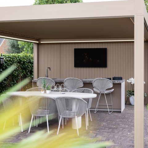 Geniet van elk seizoen met een stijlvolle buitenkeuken