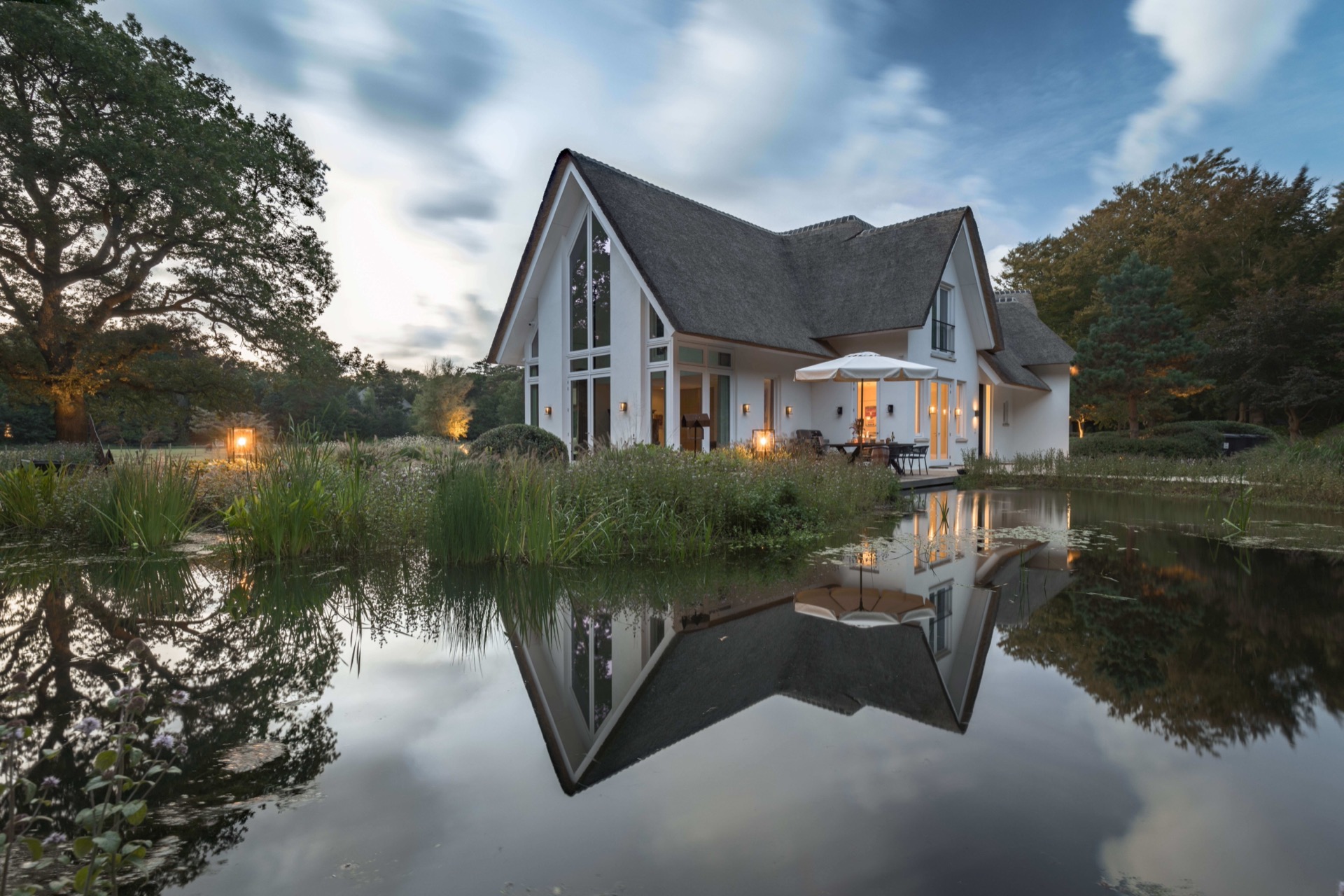 luxe tuin, luxe villa, luxe villa met adembenemende tuin, Luxury, Design, Exclusive, Modern, Custom Made, Special, Beautiful
