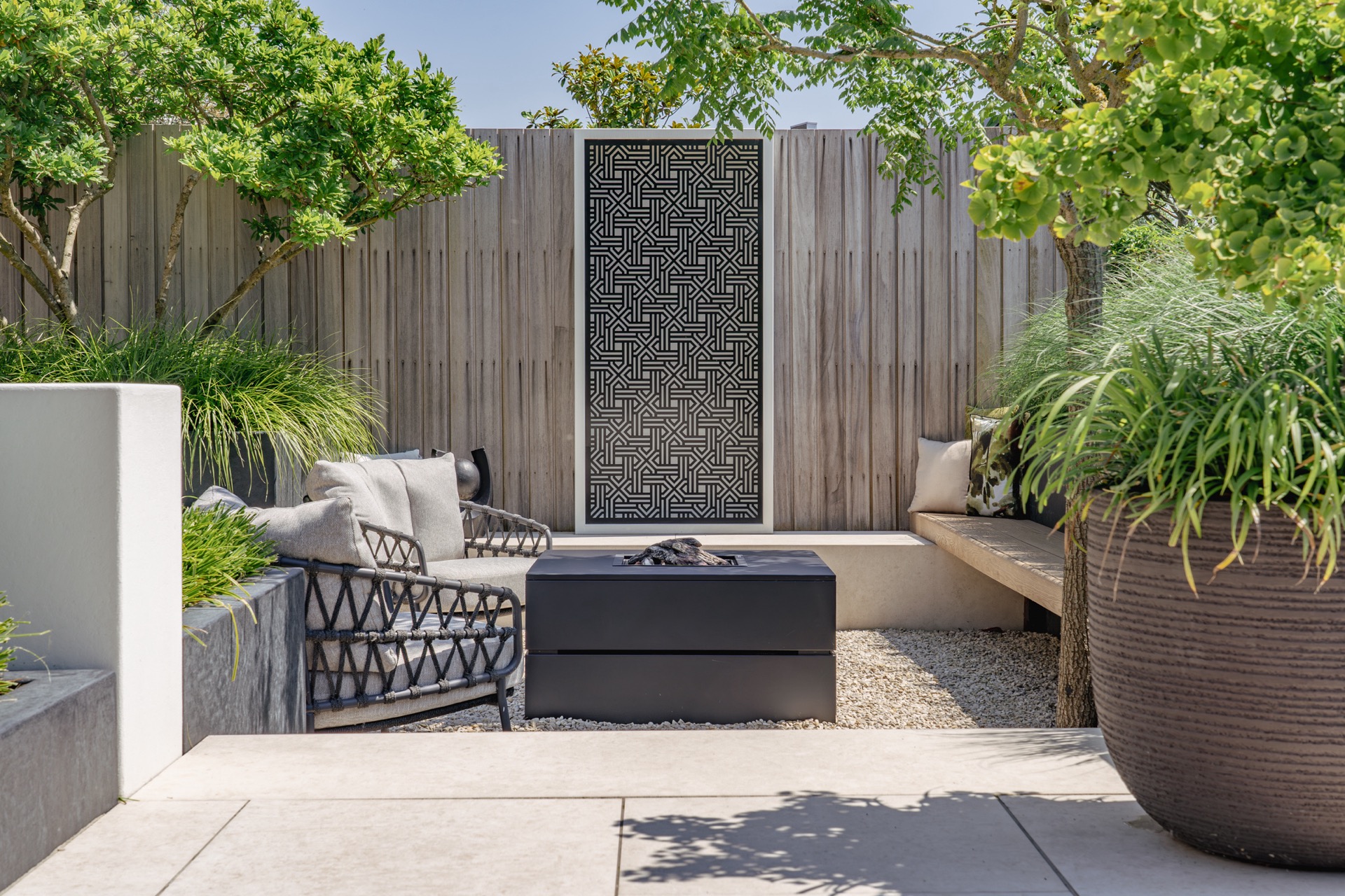 giardino moderno: cortile tranquillo con giardino e zona relax, illuminazione atmosferica serale., Luxury, Design, Exclusive, Modern, Custom Made, Special, Beautiful