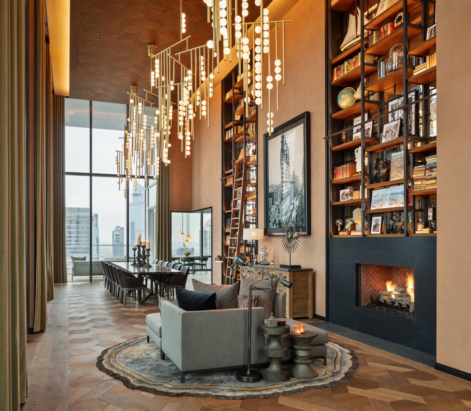 Interno di lusso: soggiorno di lusso con grandi finestre e pavimento in legno., Luxury, Design, Exclusive, Modern, Custom Made, Special, Beautiful