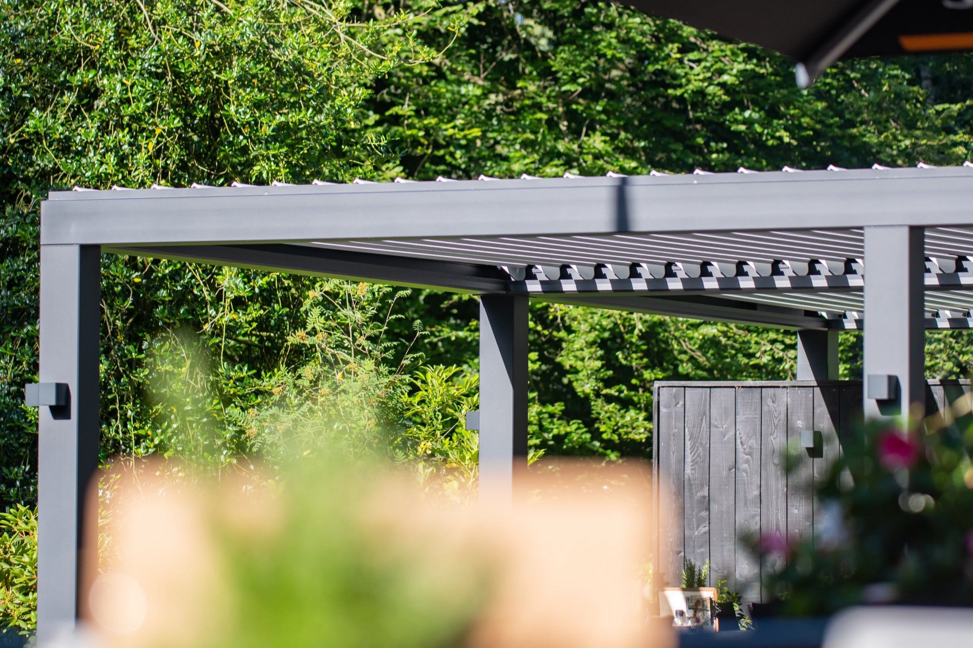 copertura da terrazza moderna: veranda da terrazza con lamelle regolabili e illuminazione, Luxury, Design, Exclusive, Modern, Custom Made, Special, Beautiful