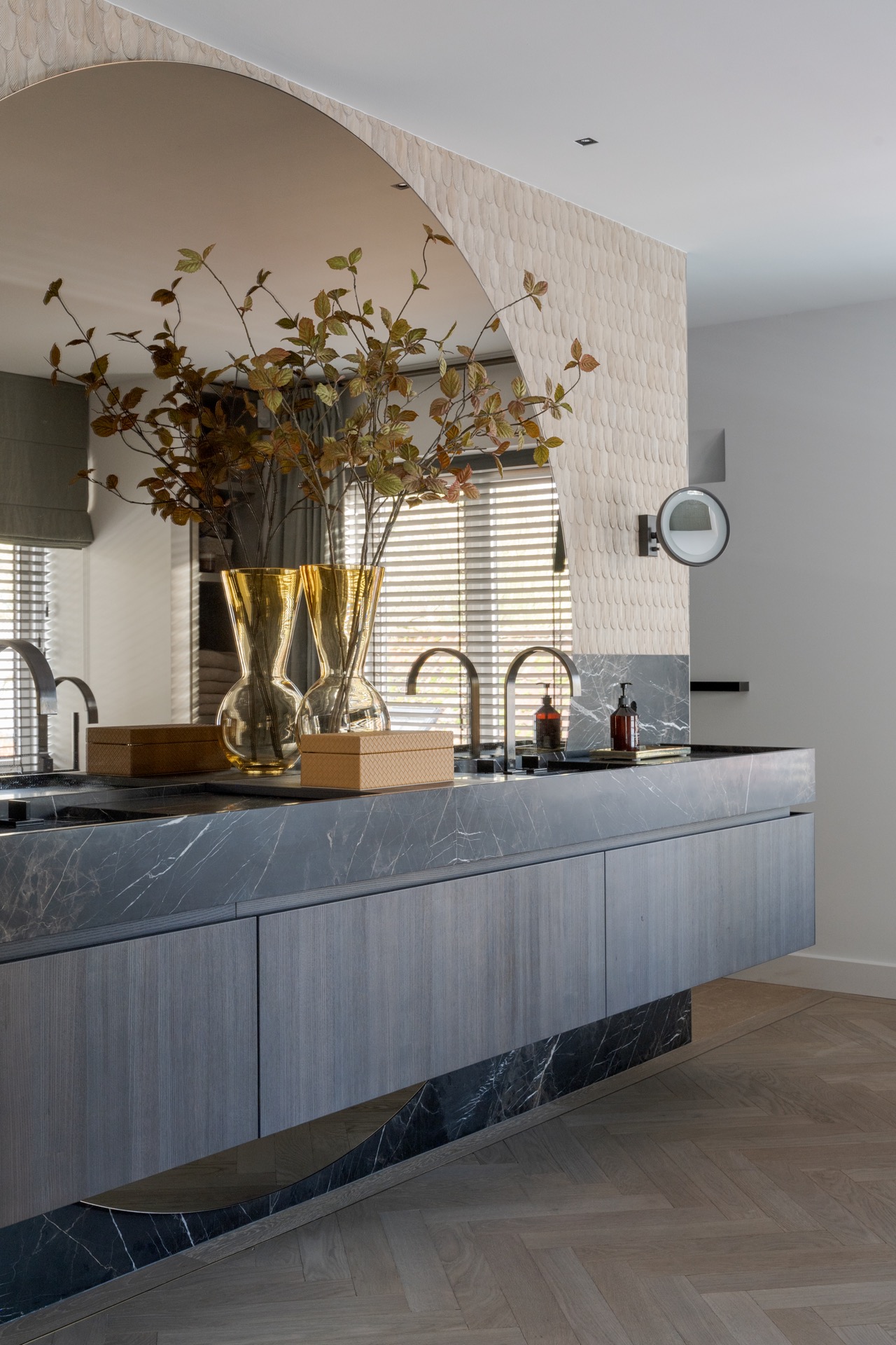 interno moderno: cucina moderna con top in marmo e dettagli in legno, Luxury, Design, Exclusive, Modern, Custom Made, Special, Beautiful