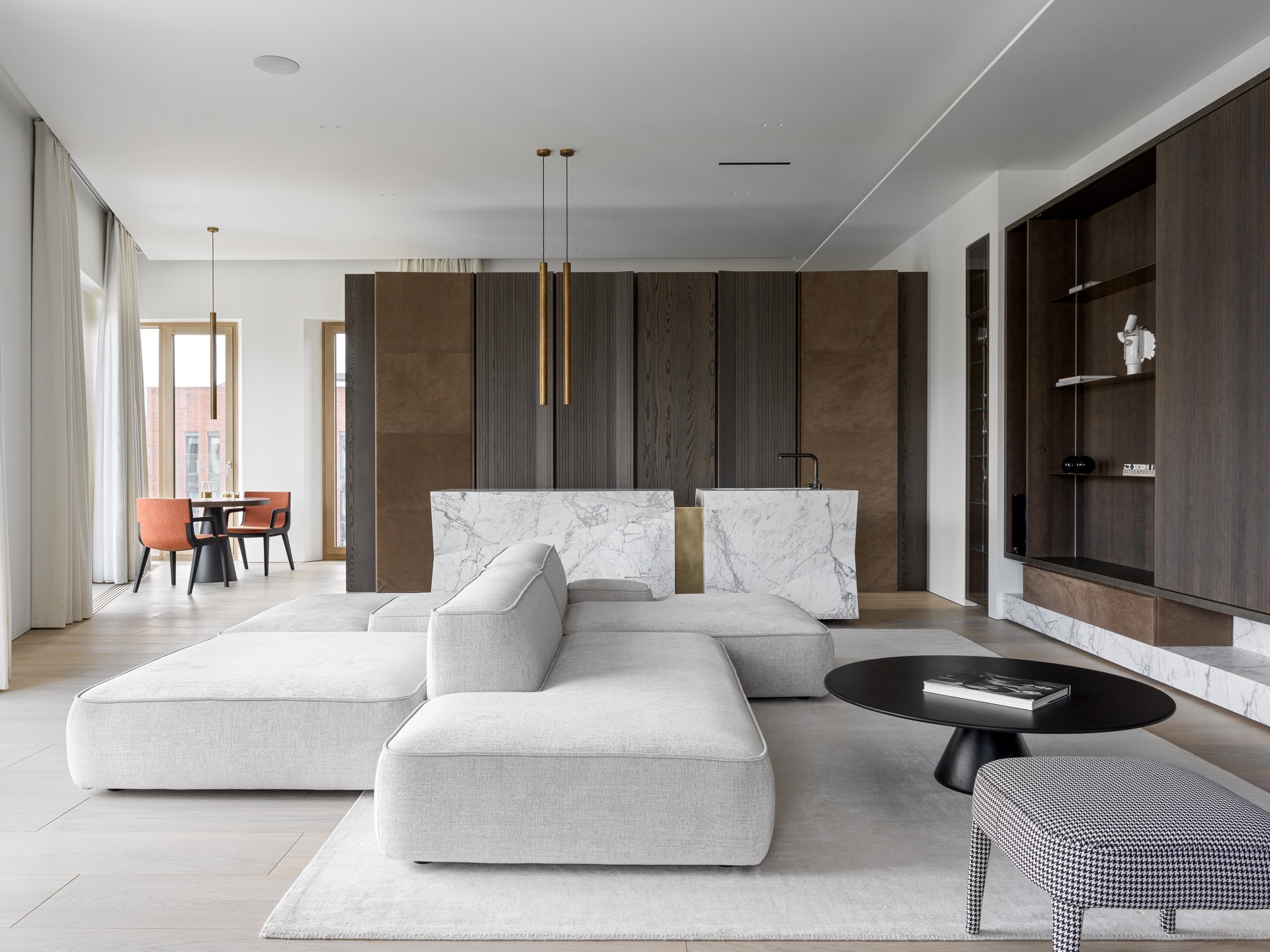 design d'interni moderni: soggiorno moderno con grandi finestre, interni luminosi e arredamento minimalista., Luxury, Design, Exclusive, Modern, Custom Made, Special, Beautiful
