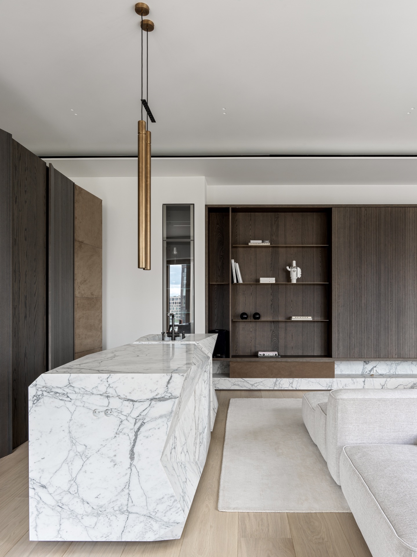design d'interni moderni: cucina di lusso con piano in marmo e dettagli dorati, Luxury, Design, Exclusive, Modern, Custom Made, Special, Beautiful