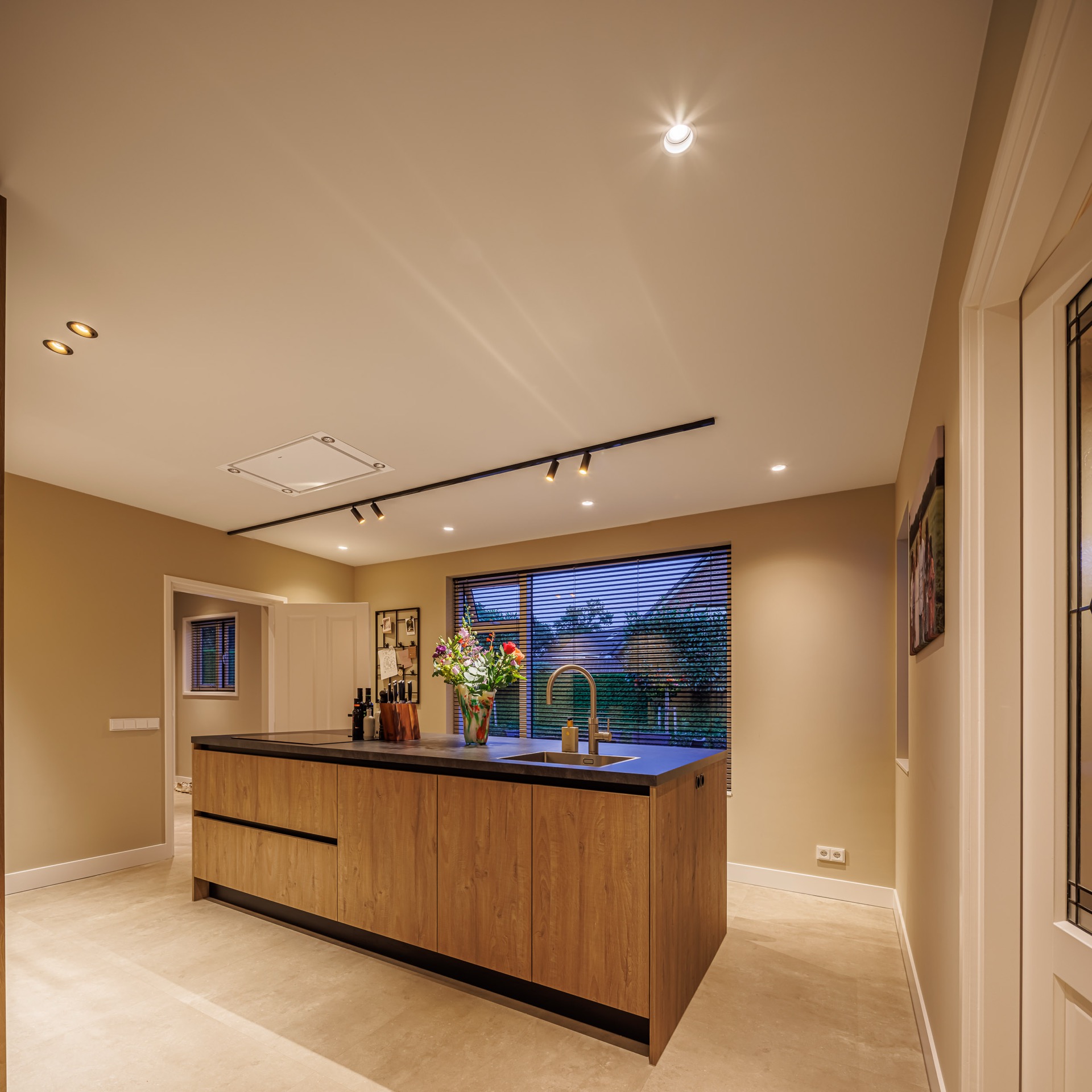 illuminazione interna: soggiorno con tavolo rotondo e zona relax, Luxury, Design, Exclusive, Modern, Custom Made, Special, Beautiful