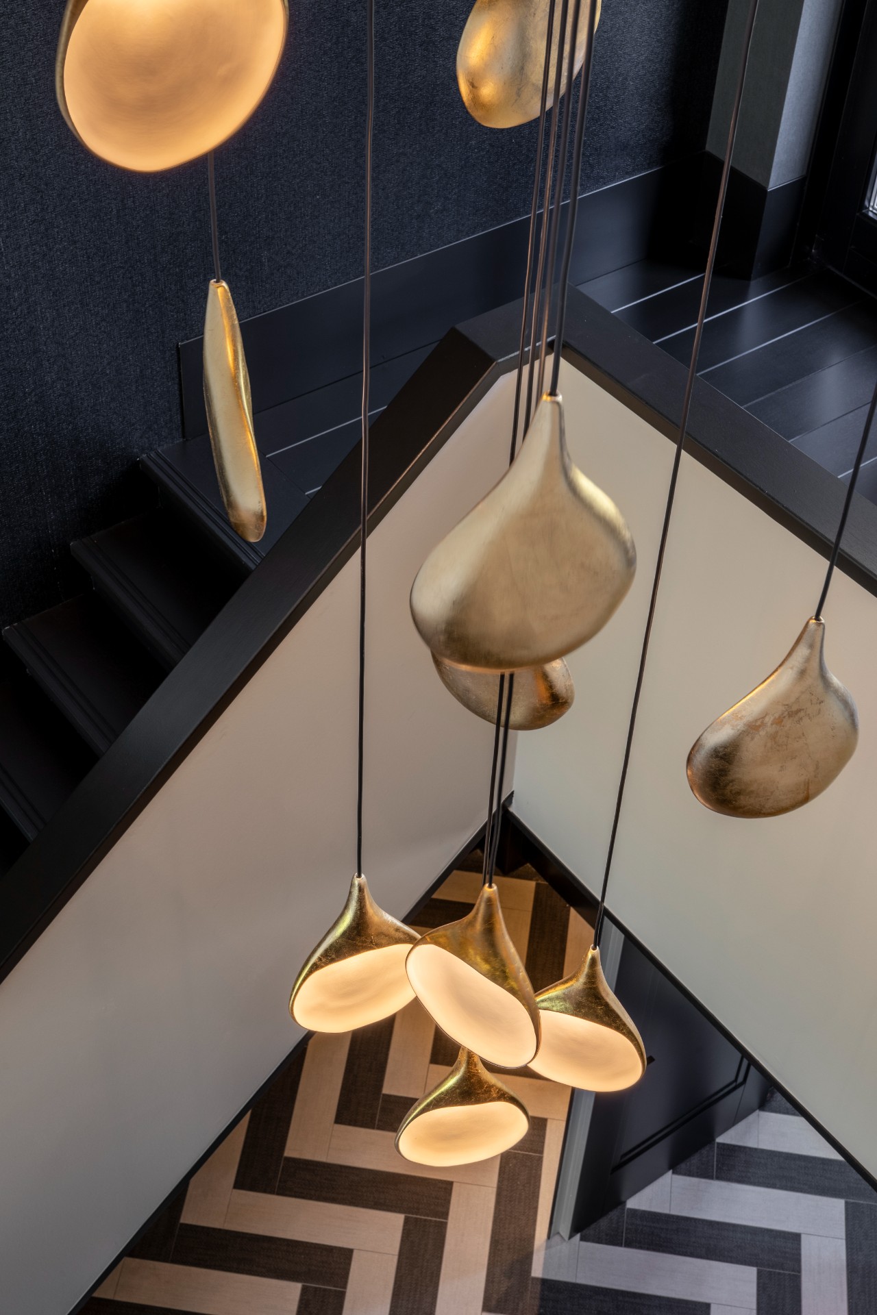 villa di lusso: interno moderno con dettagli di lusso, illuminazione di design e camino, Luxury, Design, Exclusive, Modern, Custom Made, Special, Beautiful