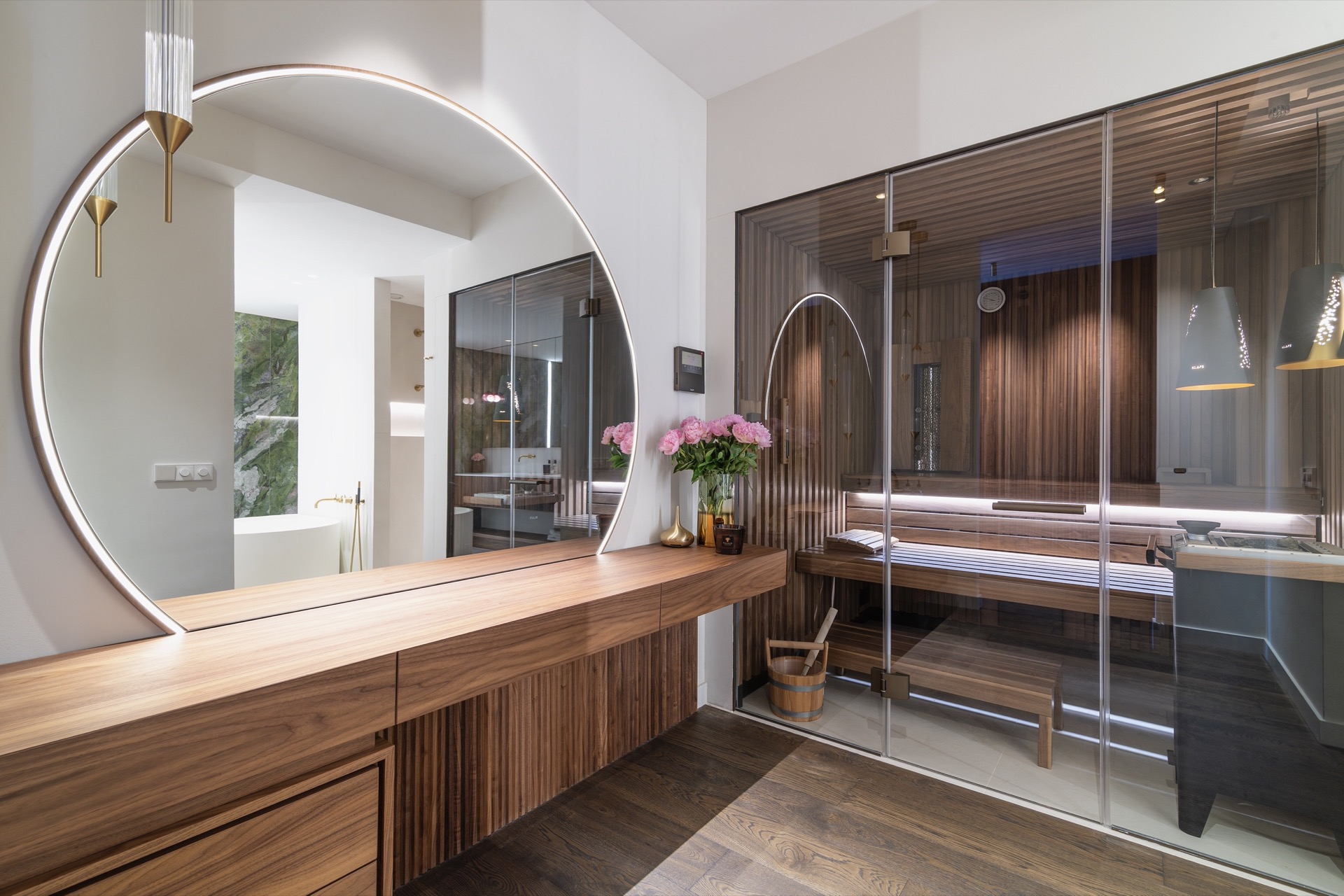 Bagno di lusso idee: interno di una sauna in legno con panche e illuminazione., Luxury, Design, Exclusive, Modern, Custom Made, Special, Beautiful