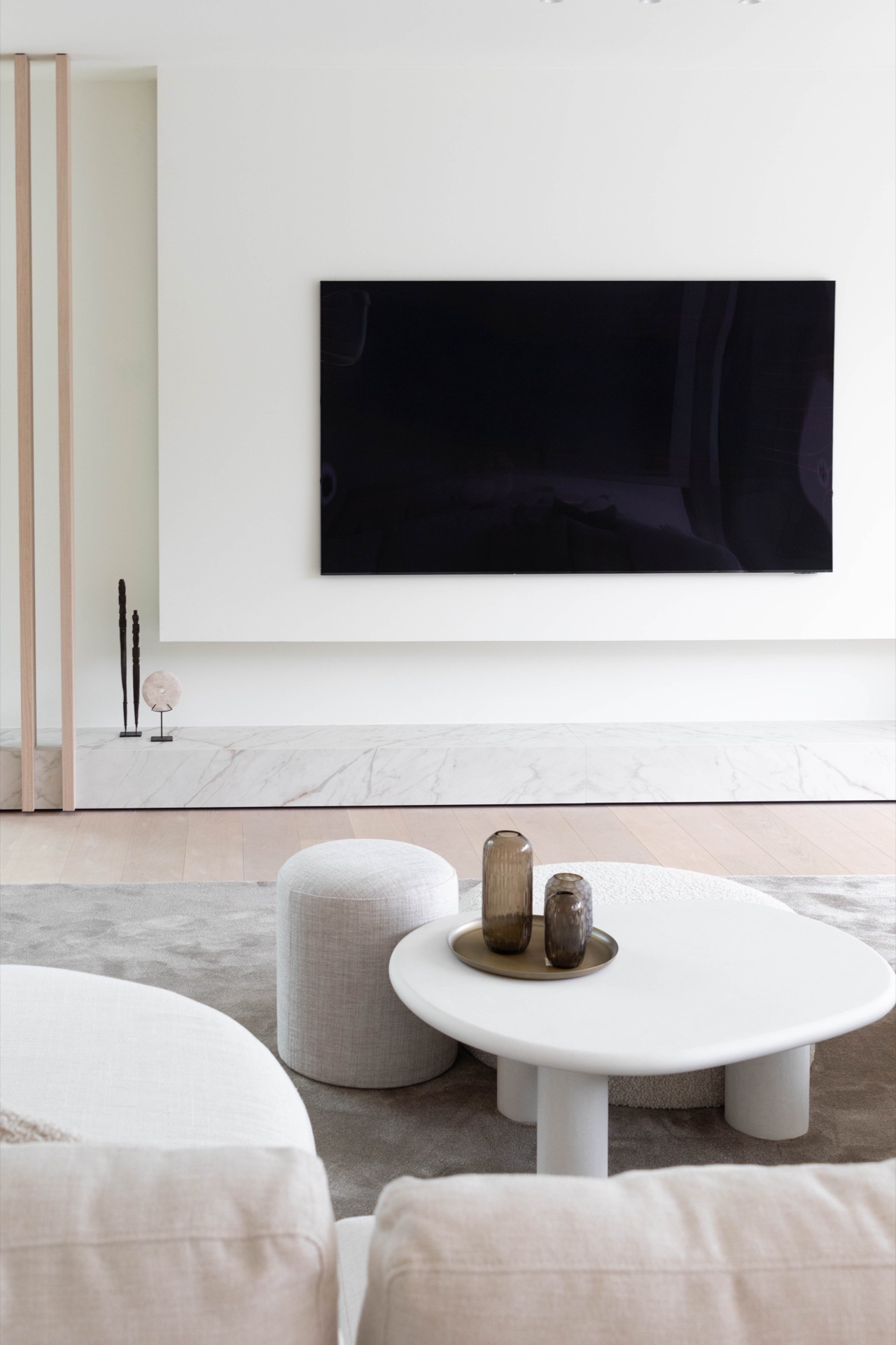 interni luminosi moderni: cucina moderna con piano in marmo, isola e zona pranzo, Luxury, Design, Exclusive, Modern, Custom Made, Special, Beautiful