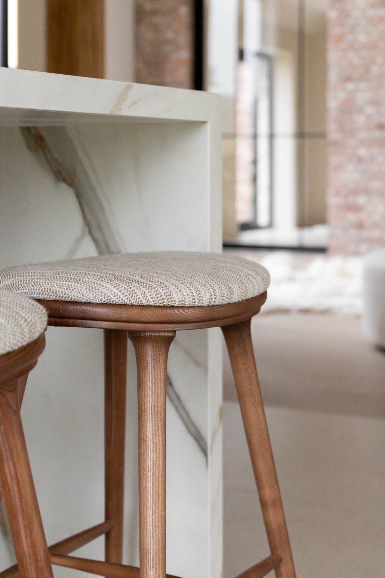 rivestimento in legno per pareti: lato di un piano in marmo con armadi da cucina e dettagli in legno, Luxe, Design, Exclusief, Modern, Maatwerk, Bijzondere, Mooie