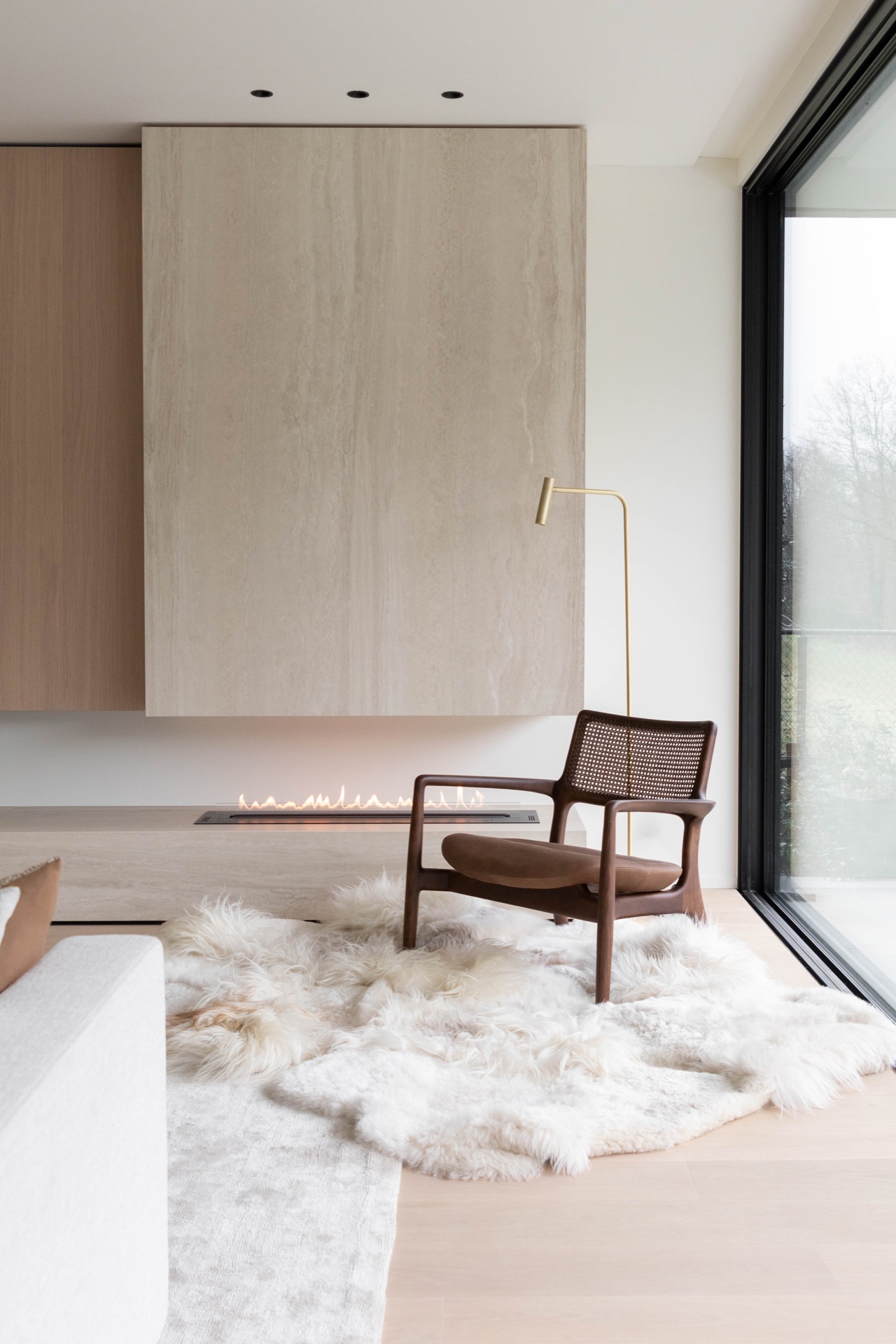 rivestimento camino moderno: salotto moderno di lusso con camino e materiali naturali, Luxury, Design, Exclusive, Modern, Custom Made, Special, Beautiful