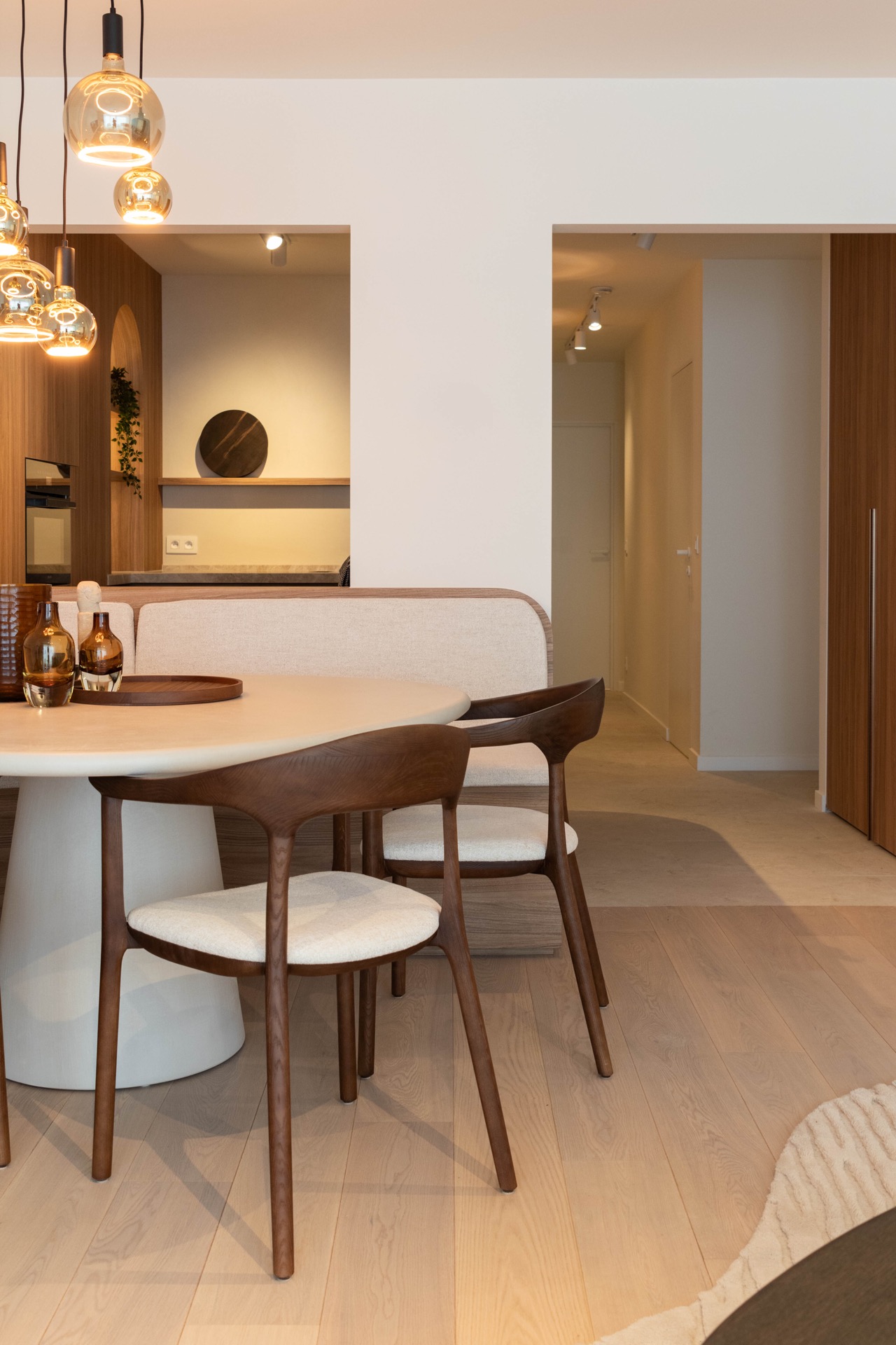 isola cucina: lampada da terra dorata con forme organiche fluide, Luxe, Design, Exclusief, Modern, Maatwerk, Bijzondere, Mooie