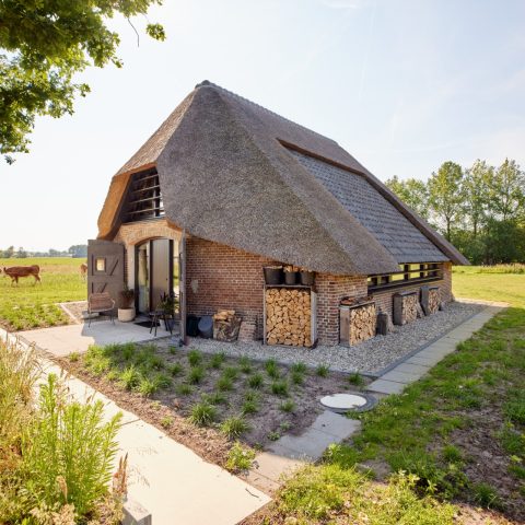 luxe villa, luxe rieten dak, luxe woning met rieten dak, Luxe, Design, Exclusief, Modern, Maatwerk, Bijzondere, Mooie